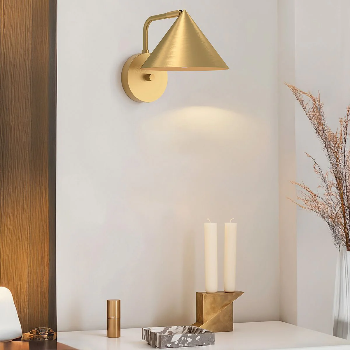 Alora Mood Remyck 1 lt Wall Light  - Brushed Gold/ Matte Black - Image 7