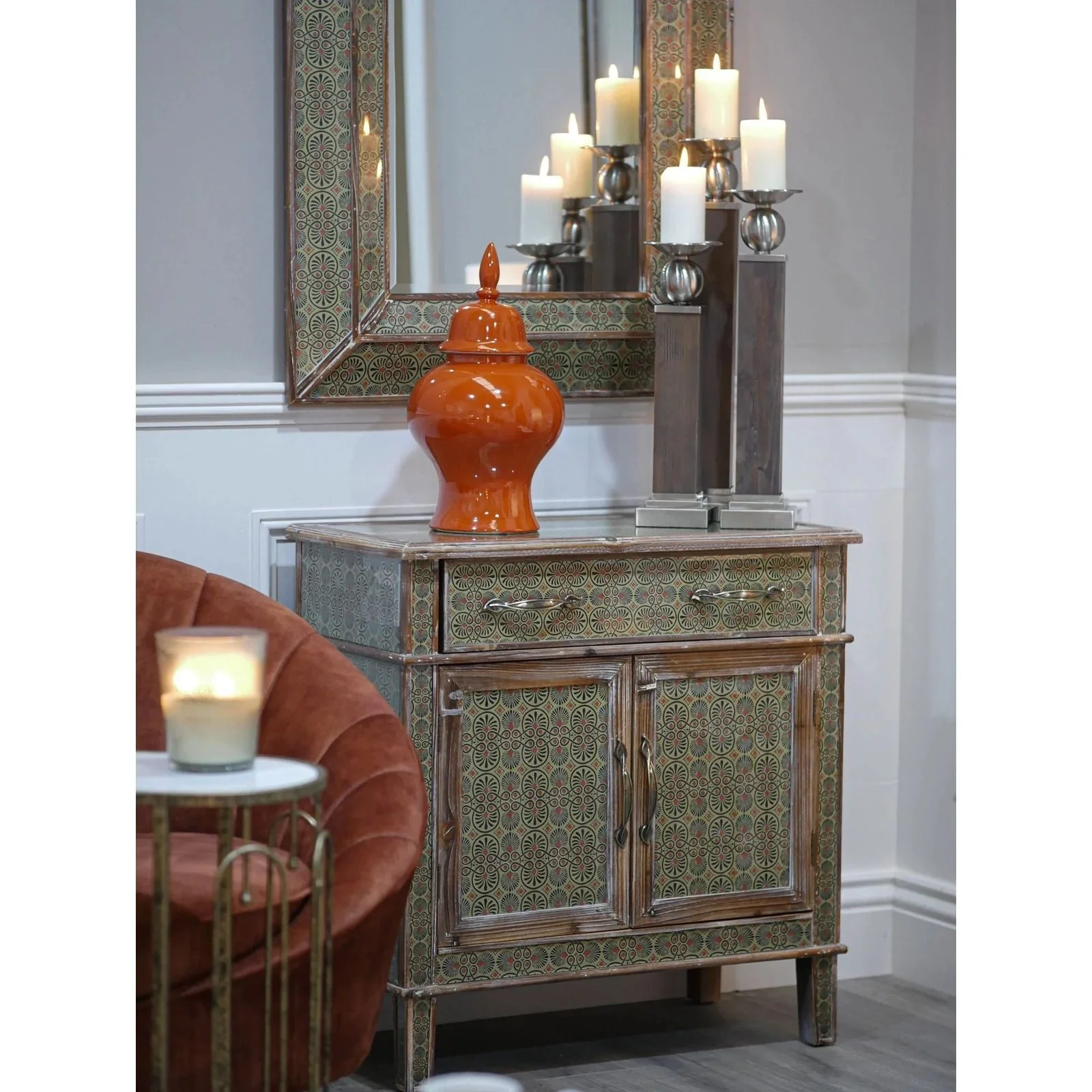 Amira Cabinet - 1960s Retro-Inspired Finish - Image 3