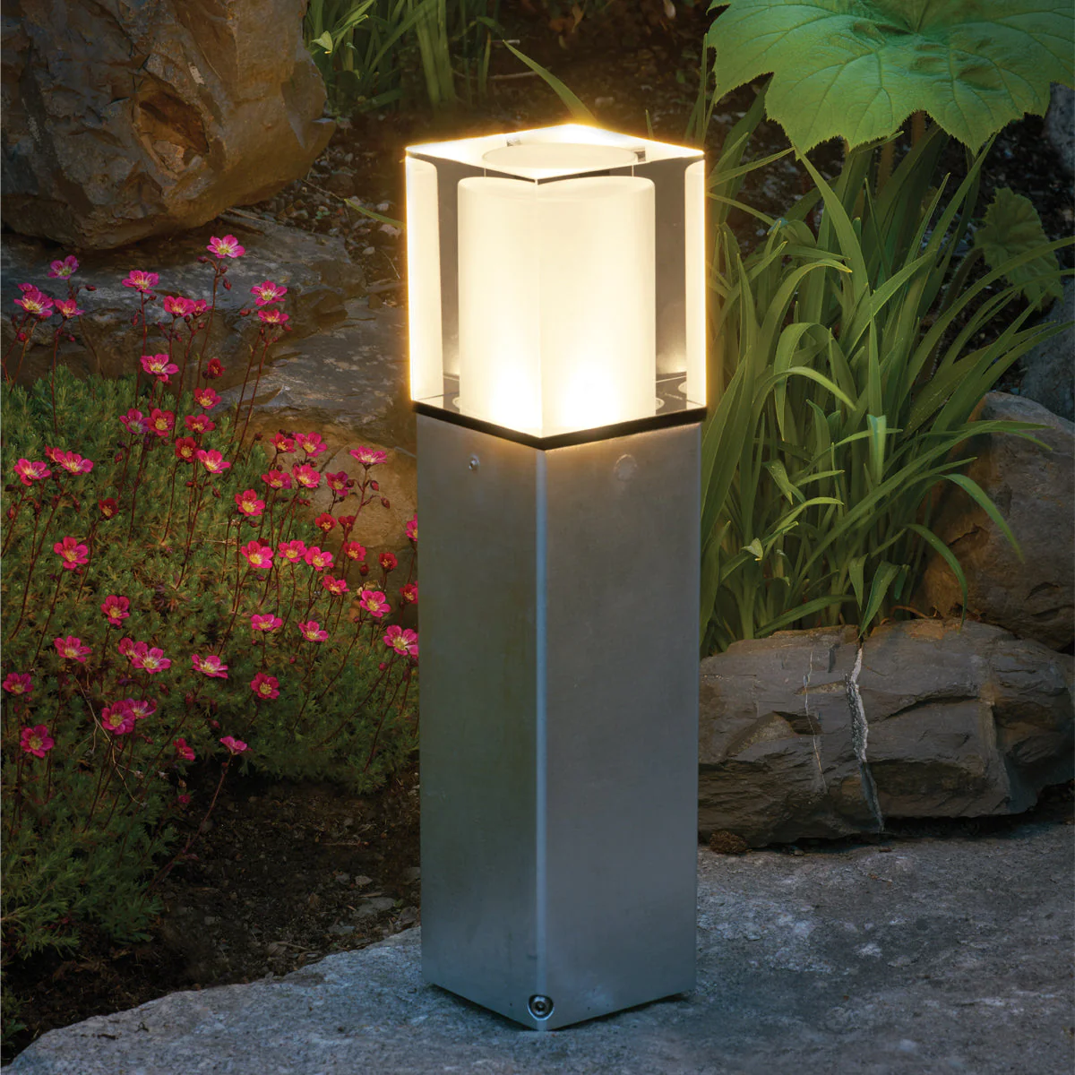 Arendal Large/Medium Bollard - Image 9