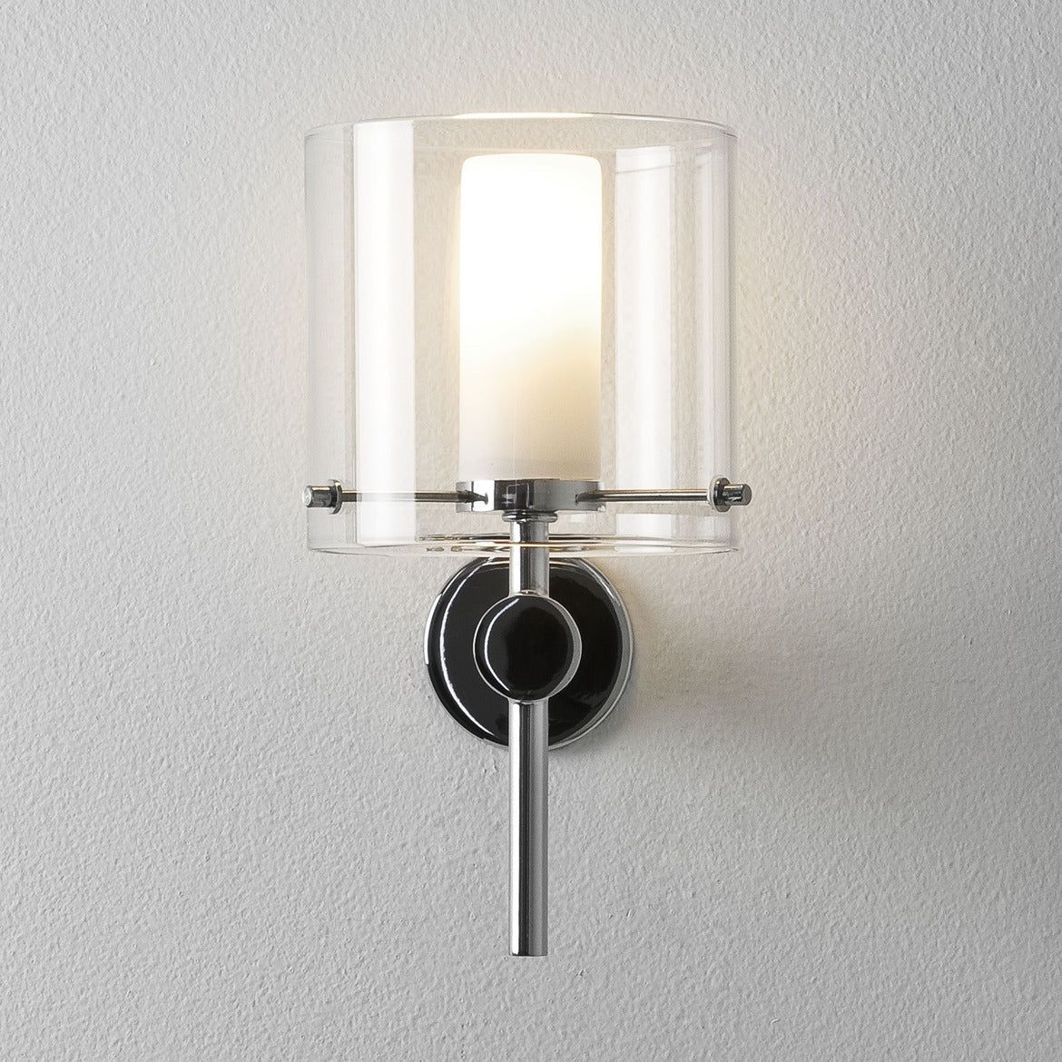 Arezzo Bathroom Wall Light IP44 - Polished Chrome Finish - Image 2