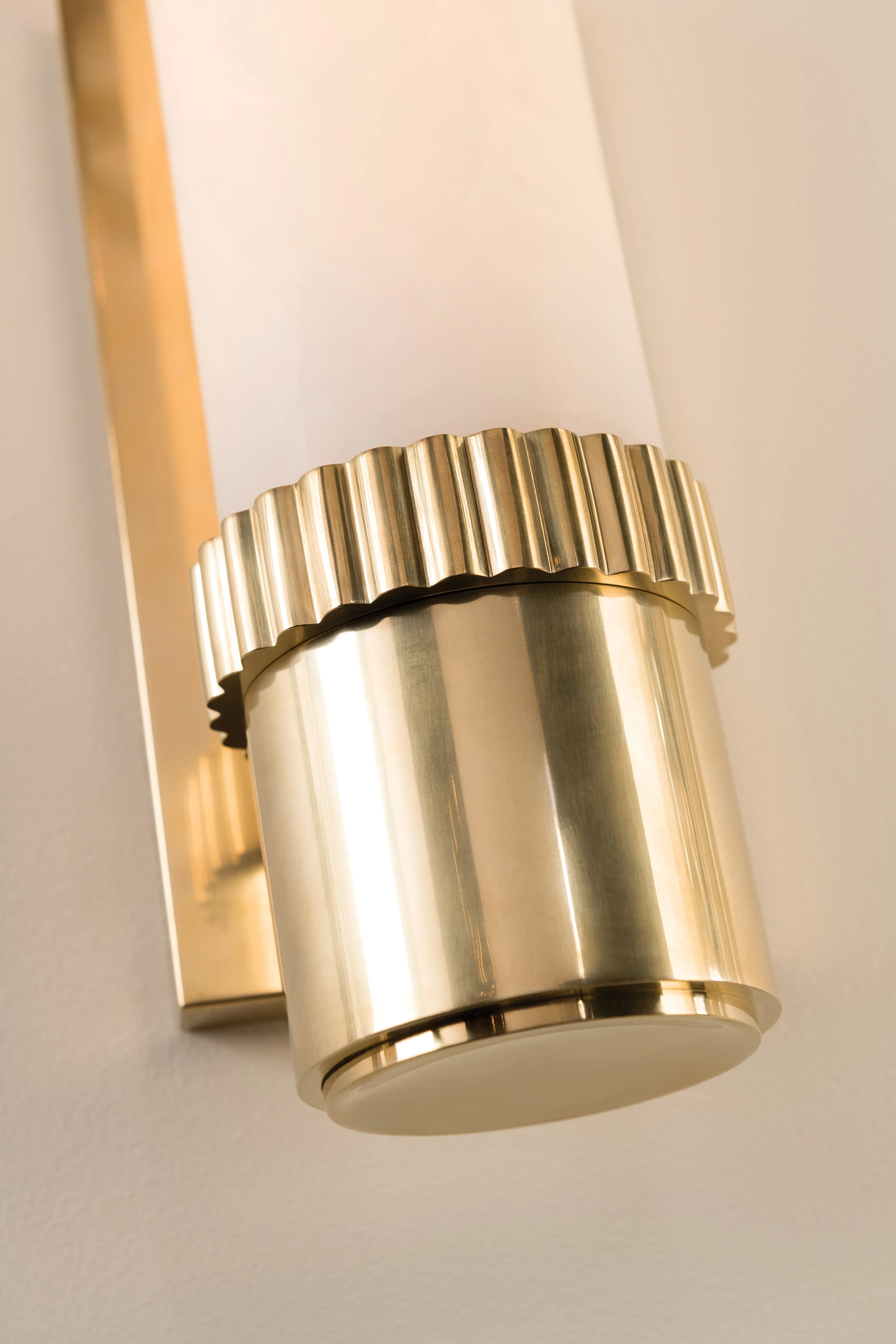 Argon 1Lt Wall Sconce - Aged Brass/Bronze - Image 3