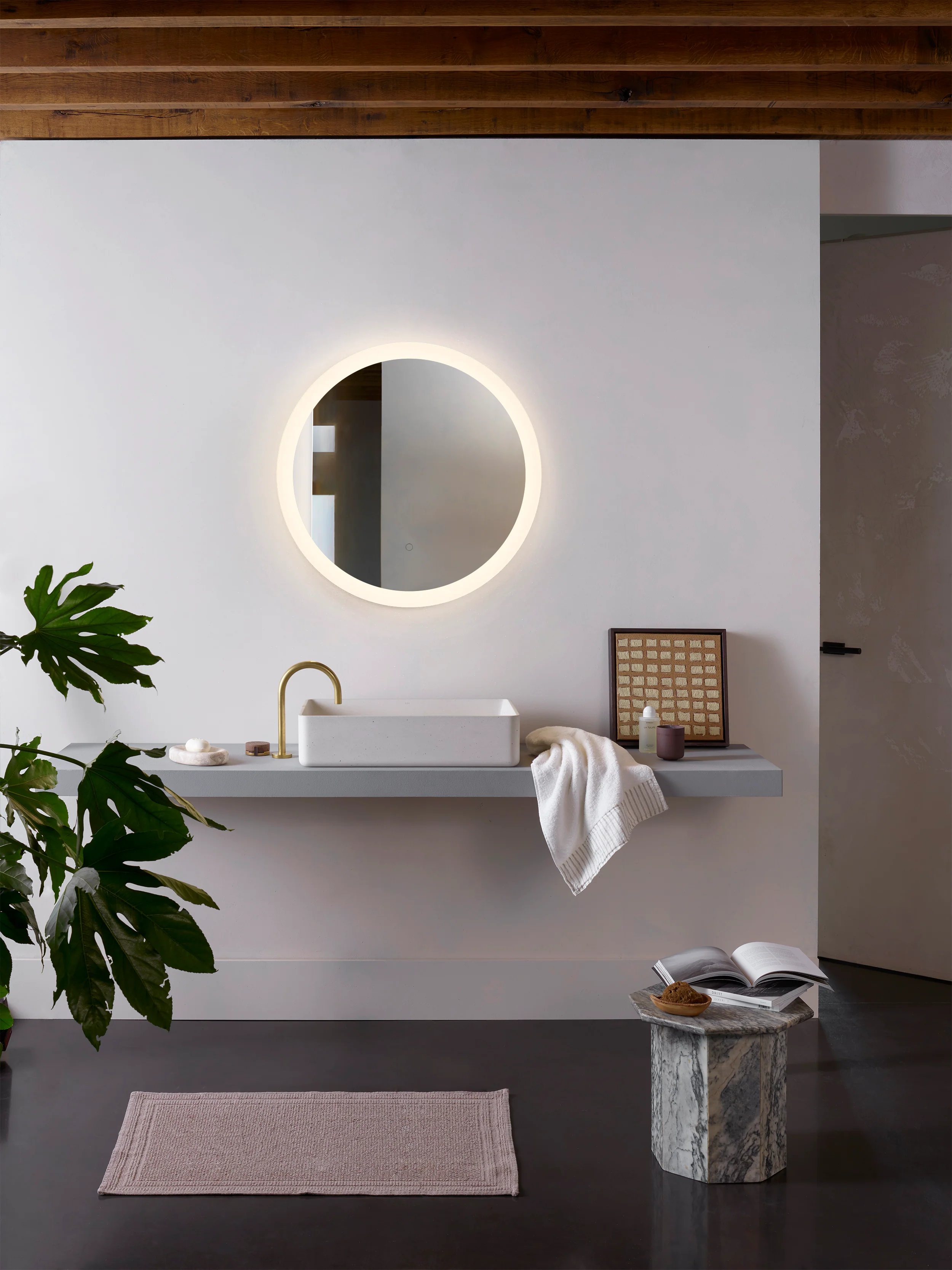 Ascot 650 Round Illuminated Mirror - Image 2