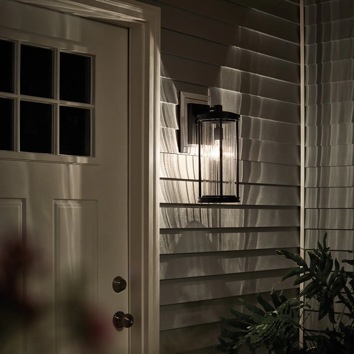 Barras Small/Medium Wall Lantern - Black Finish - Image 10