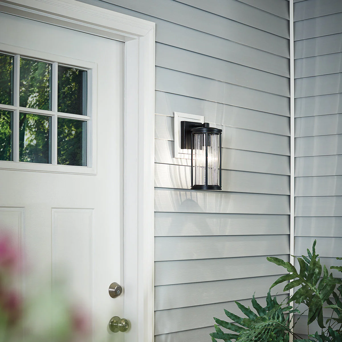 Barras Small/Medium Wall Lantern - Black Finish - Image 4