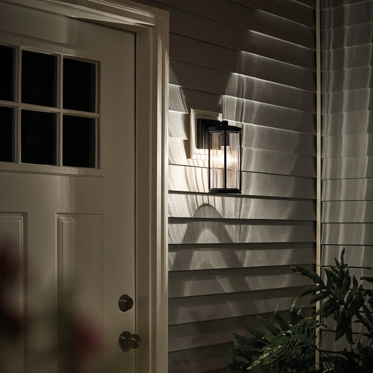 Barras Small/Medium Wall Lantern - Black Finish - Image 5