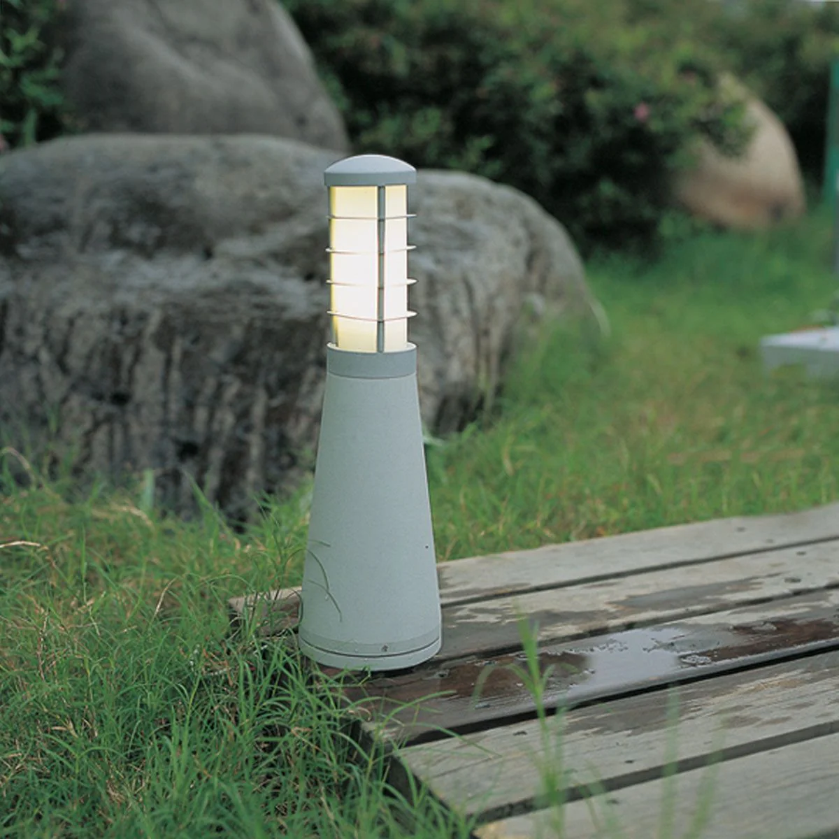 Beta Bollard IP54 - Aged Iron/ Silver - Image 11