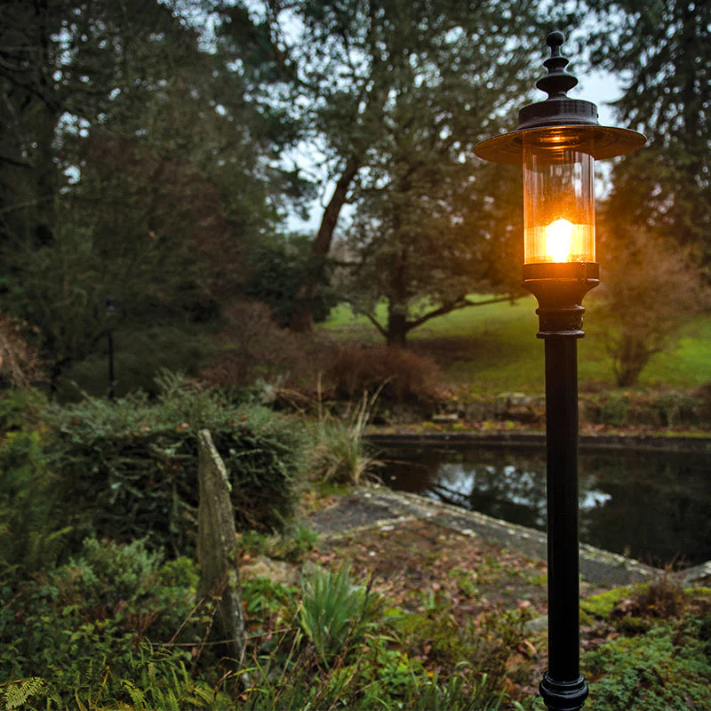 Betley 1Lt Lamp Post - Cast Iron - Image 9