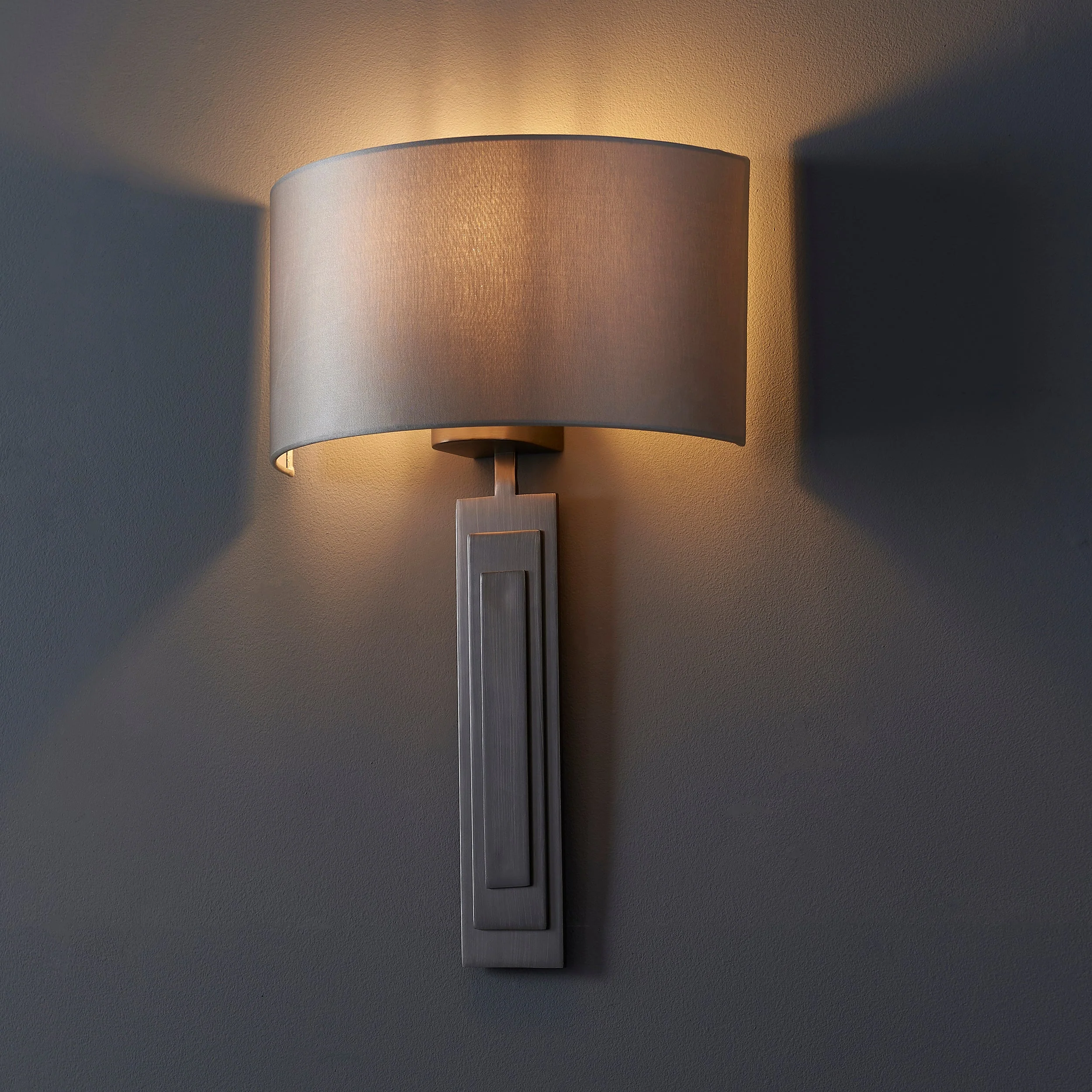 Blake Wall Light - Bronze / Antique Brass - Image 3