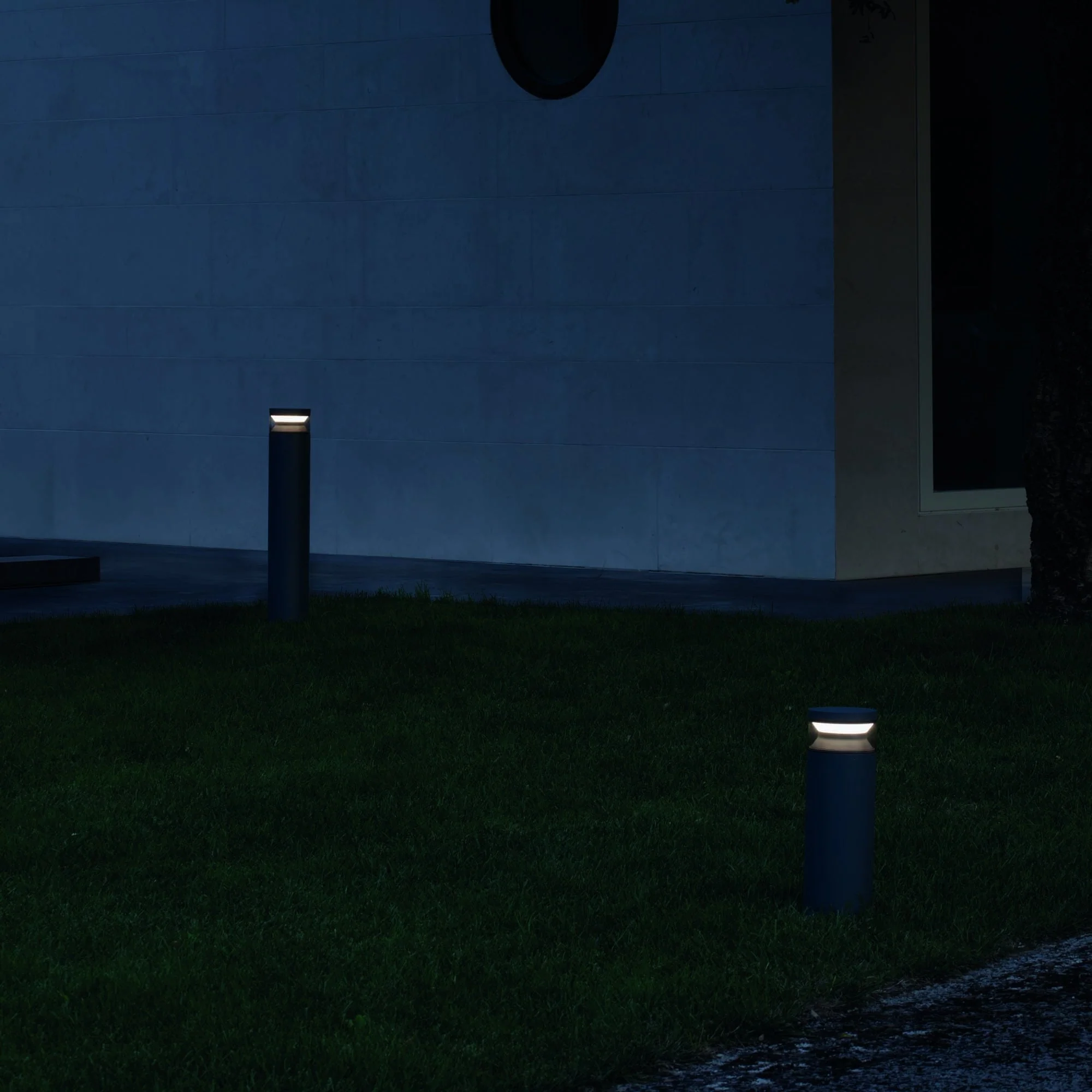 Boeing IP65 Bollard Light  - Various Colours - Image 2