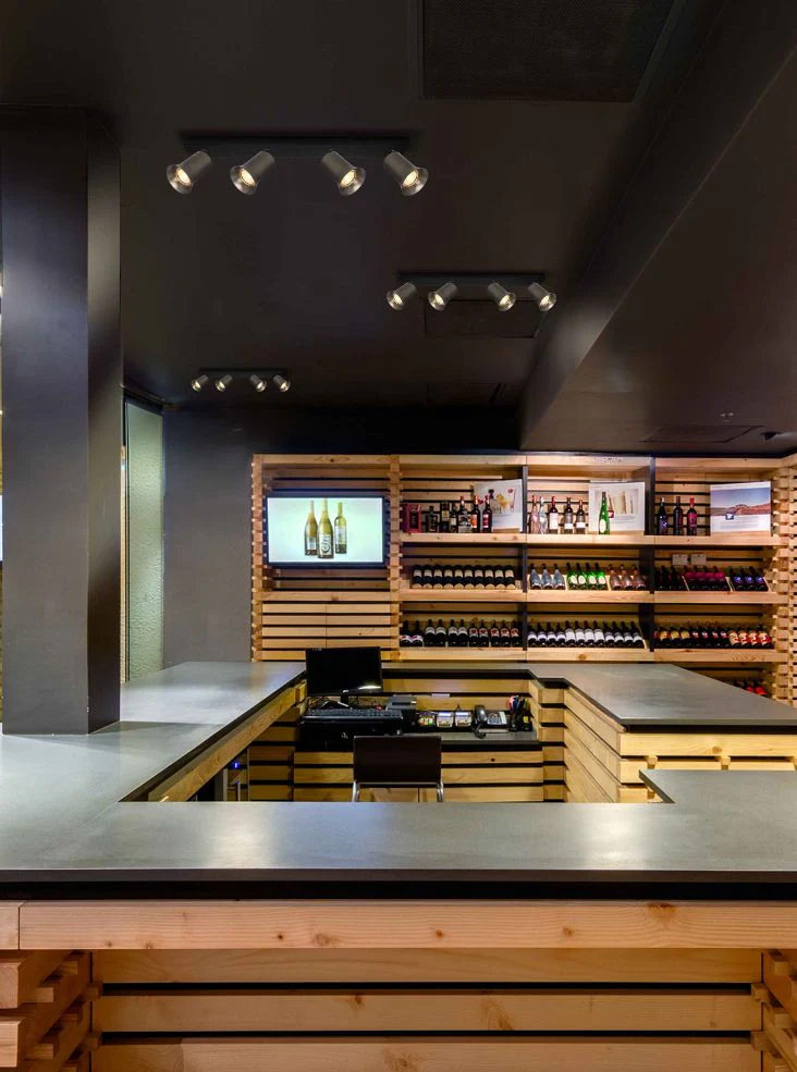 Broadway 3Lt Bar Spotlight - Various Colours - Image 3