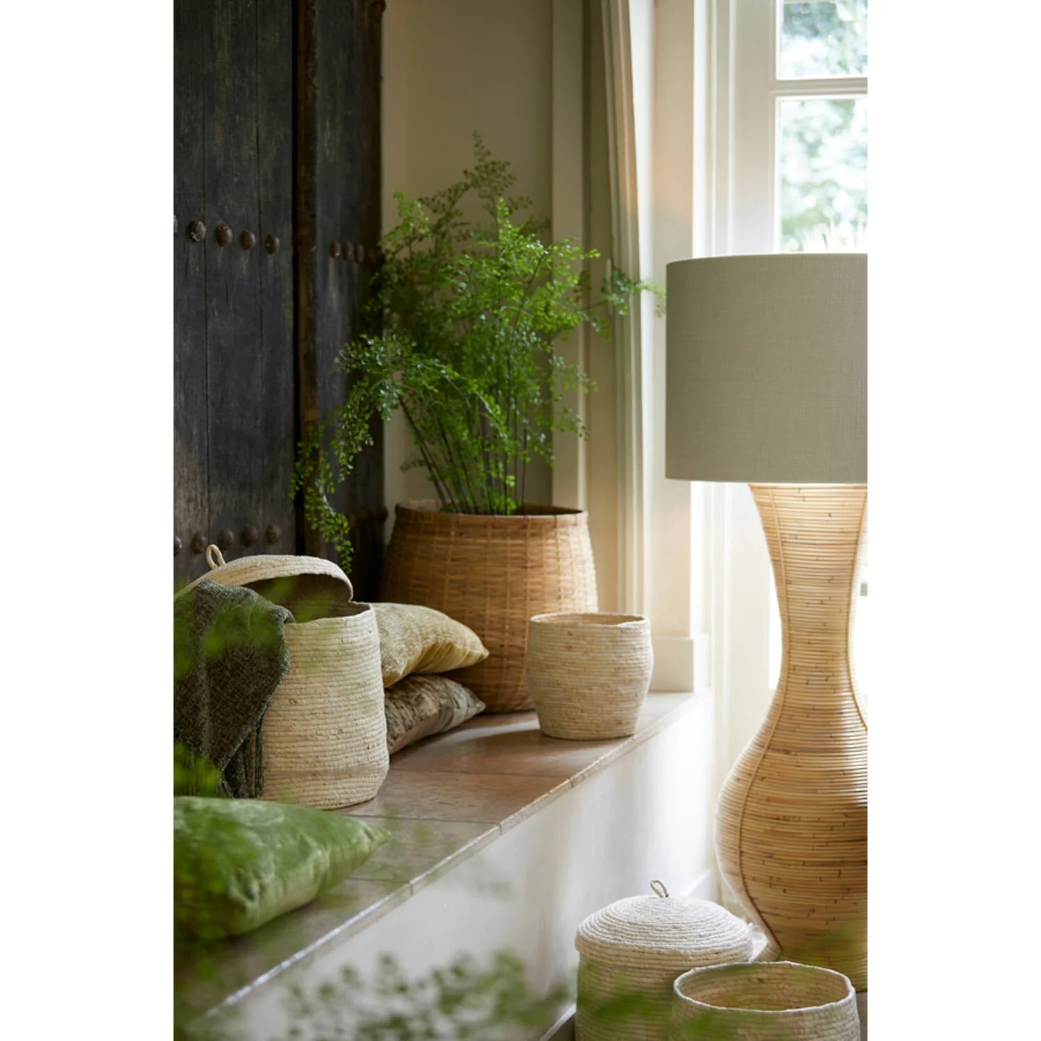Bupak Wooden Floor Lamp - Rattan - Image 4