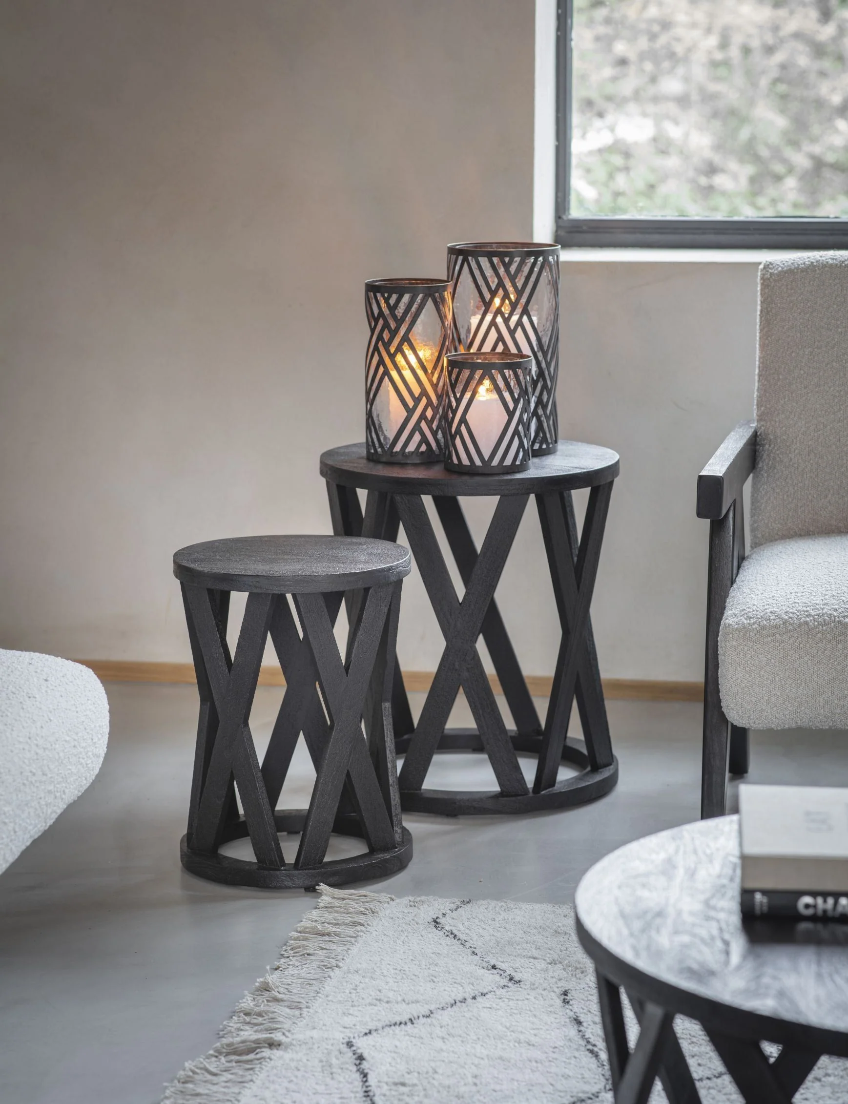 Cali Solid Wooden Set of 2 Nesting Side Tables in Black - Image 5