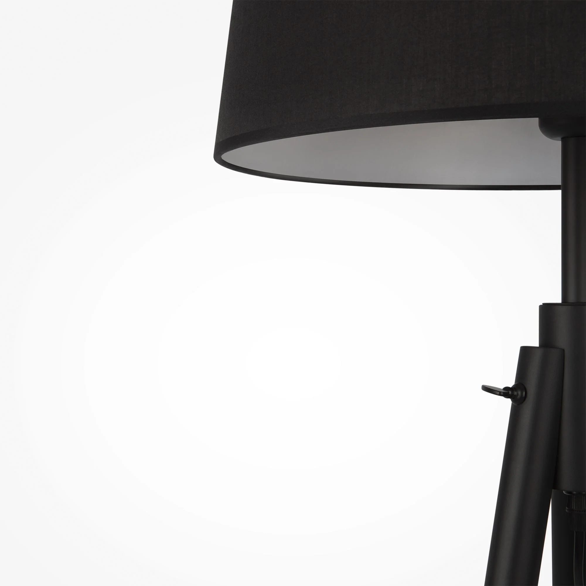 Calvin Floor lamp E27 - Beige/Black Finish - Image 11