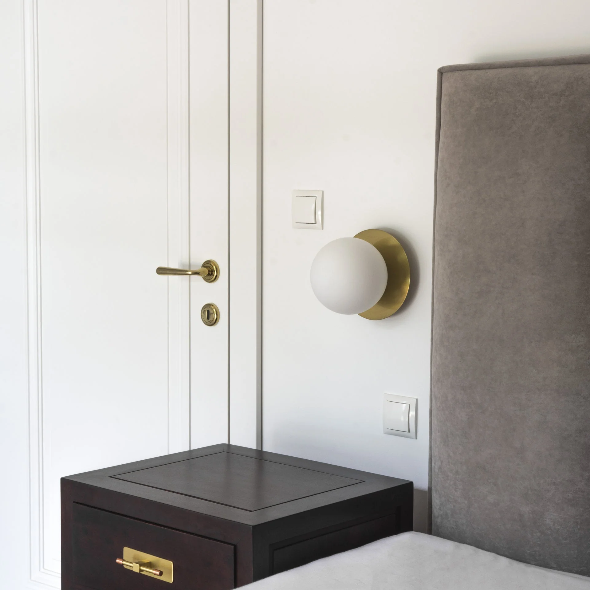 Cape Town Wall Light Black/Gold/Chrome -Finish - Image 5