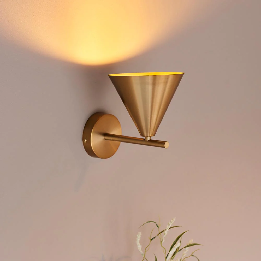 Cape Wall Light - Antique Brass/Bronze - Image 4