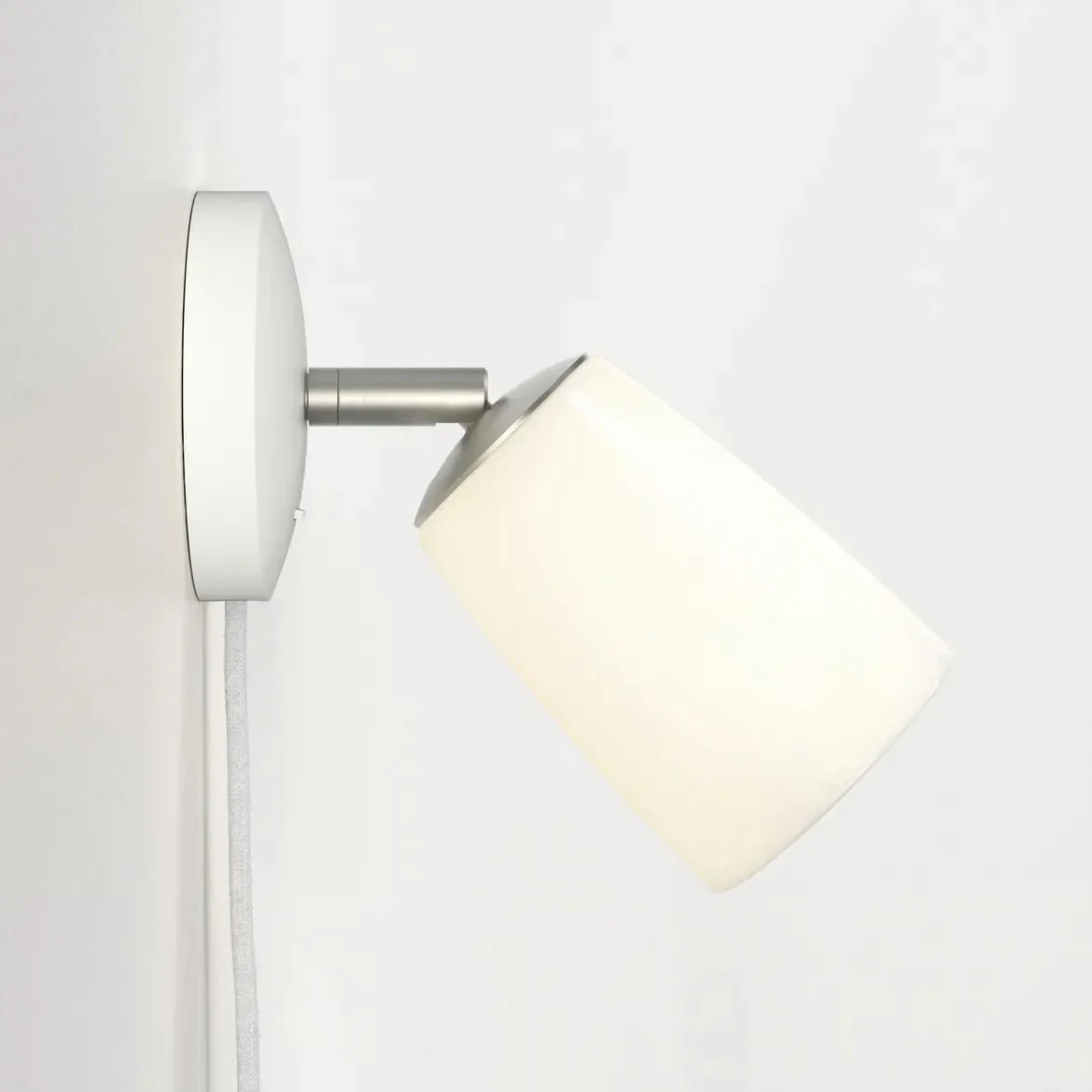 Carlton Plug-in Wall Light - Porcelain - Image 3