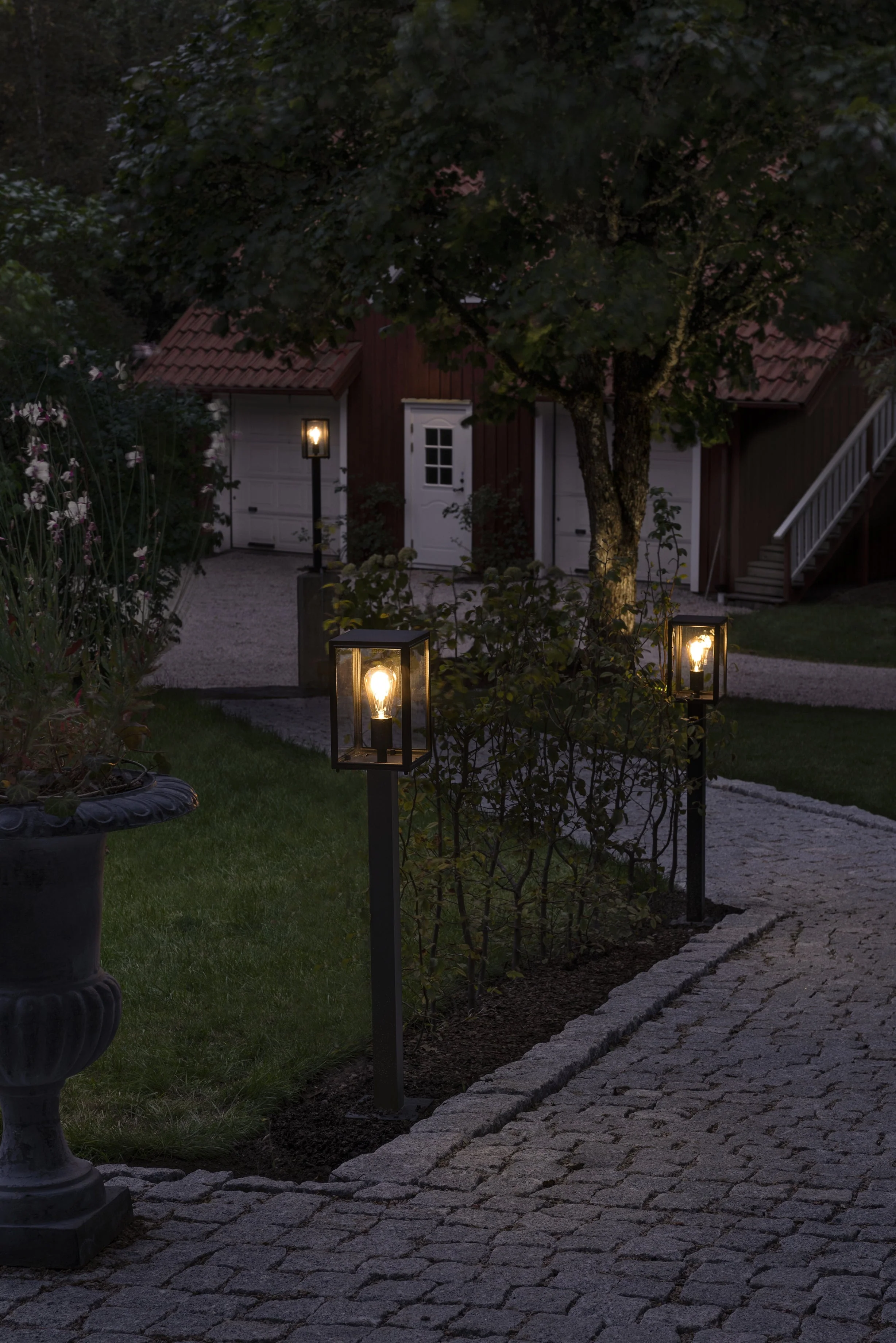 Carpi Short Pole E27 Black with Clear Glass - Image 3