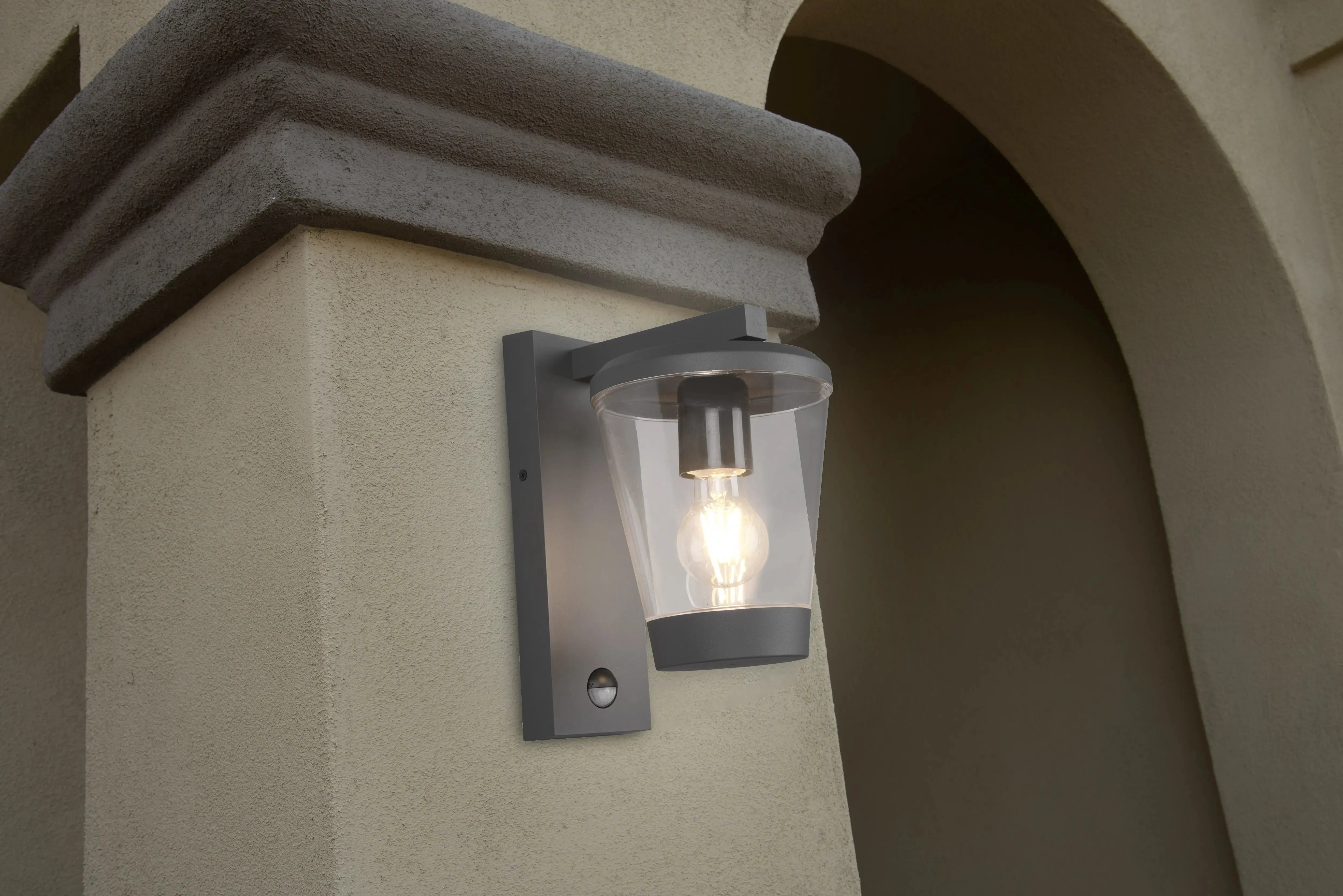 CAVADO PIR Outdoor Wall Light IP44 Motion Sensor - Image 2