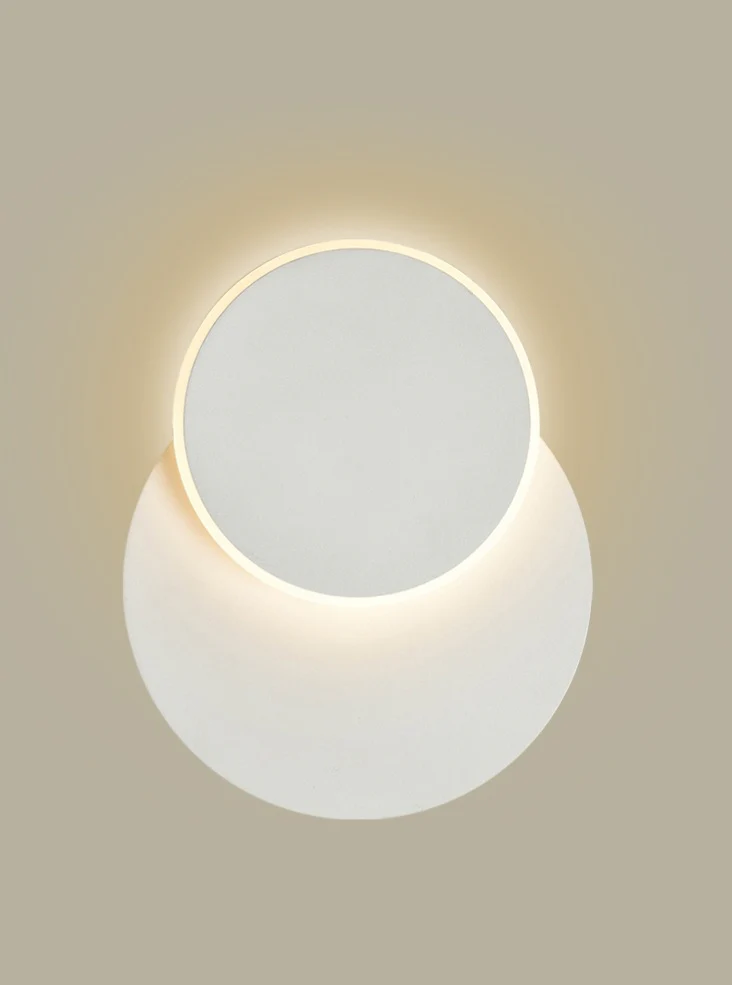 Charleston LED Wall Light - Image 4
