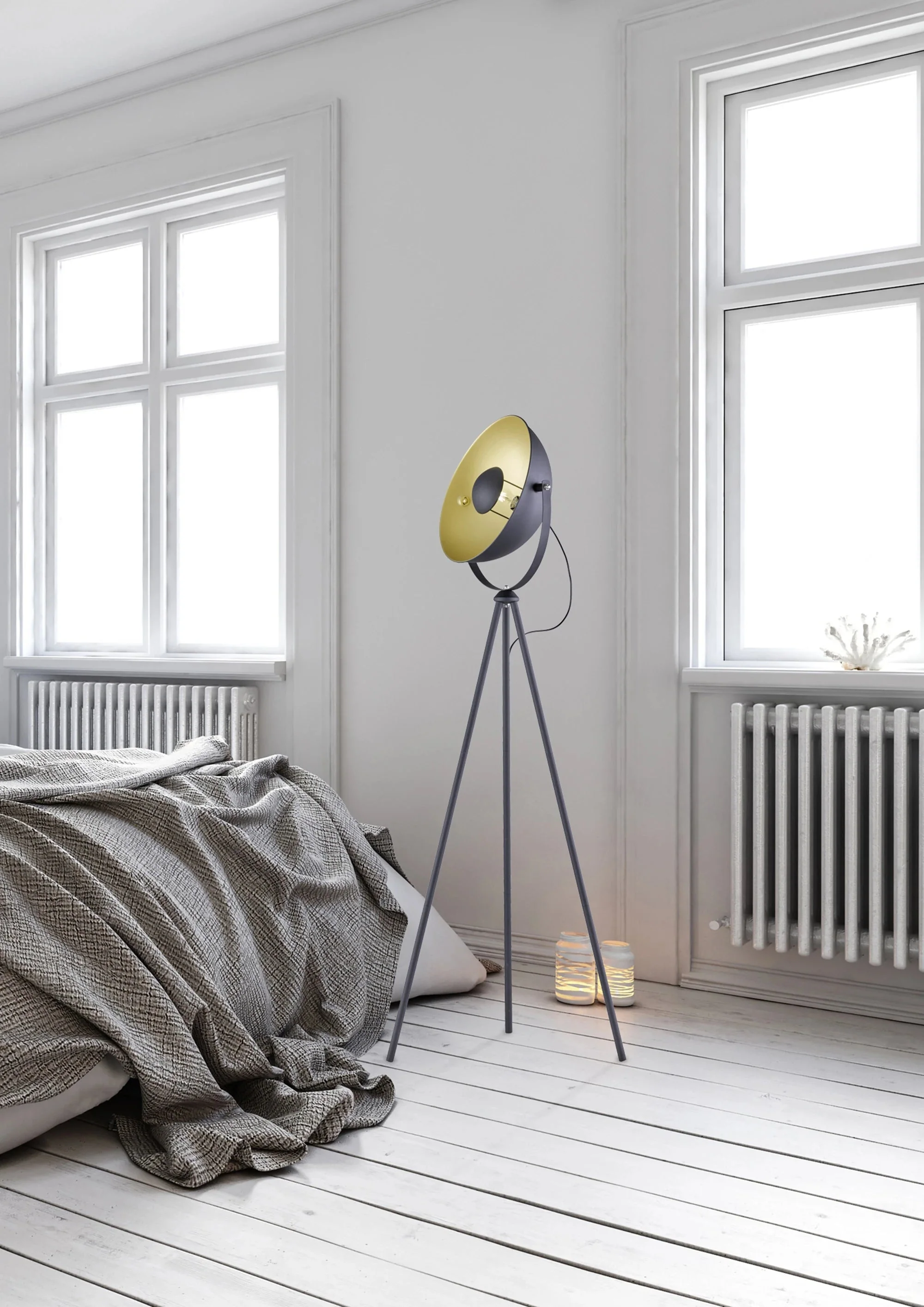 Chewy Modern Floor Lamp - Black & Gold - Image 3