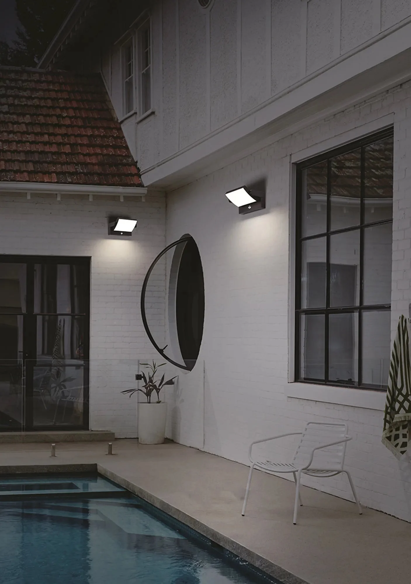 Cooper 20 Watt Outdoor IP54 LED Wall Lamp - Black/White - Image 4