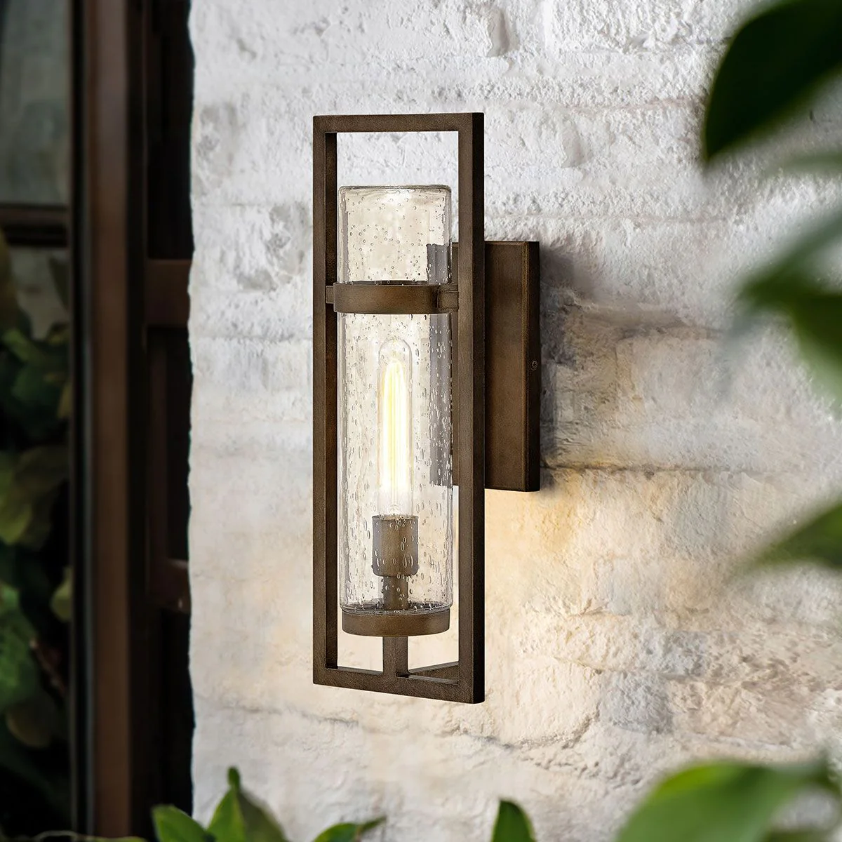 Cordillera 1lt Outdoor Wall Light, Black/Bronze, IP44 - Image 11
