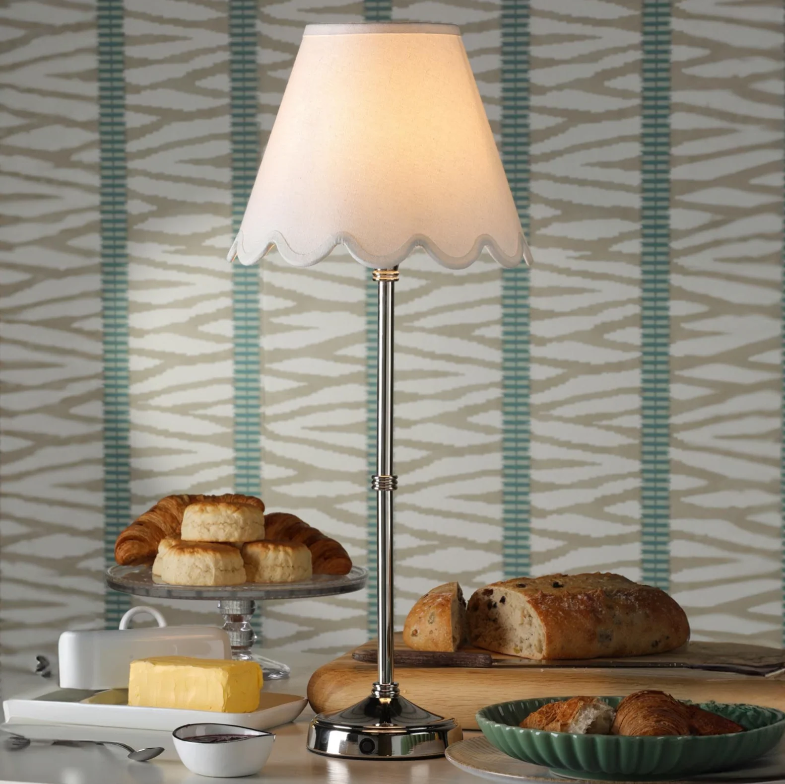 Dahl Rechargeable Table Lamp Complete With Shade- Various Finishes - Image 9