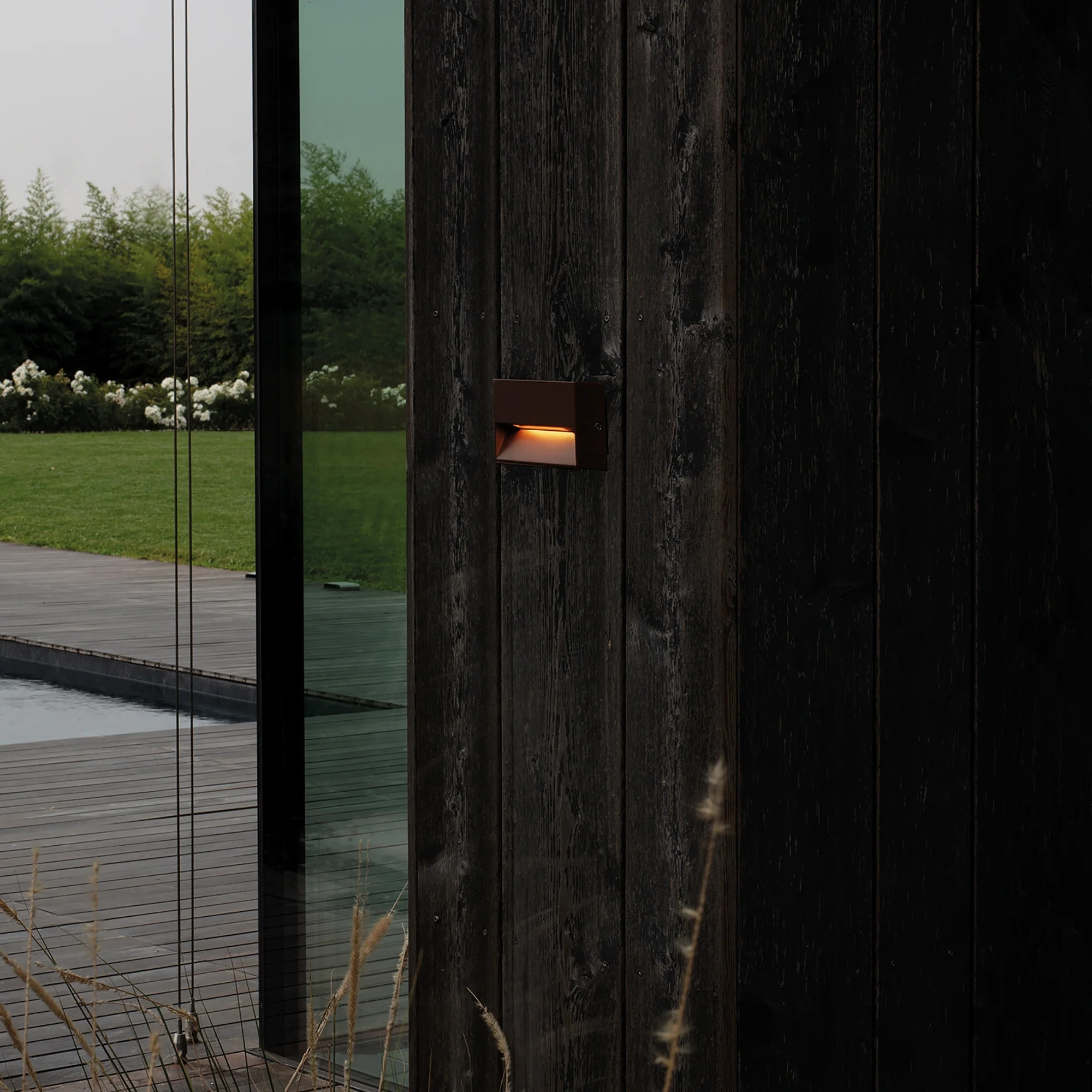Dedra Wall Light- Anthracite/ Brown/ White Finishes - Image 7