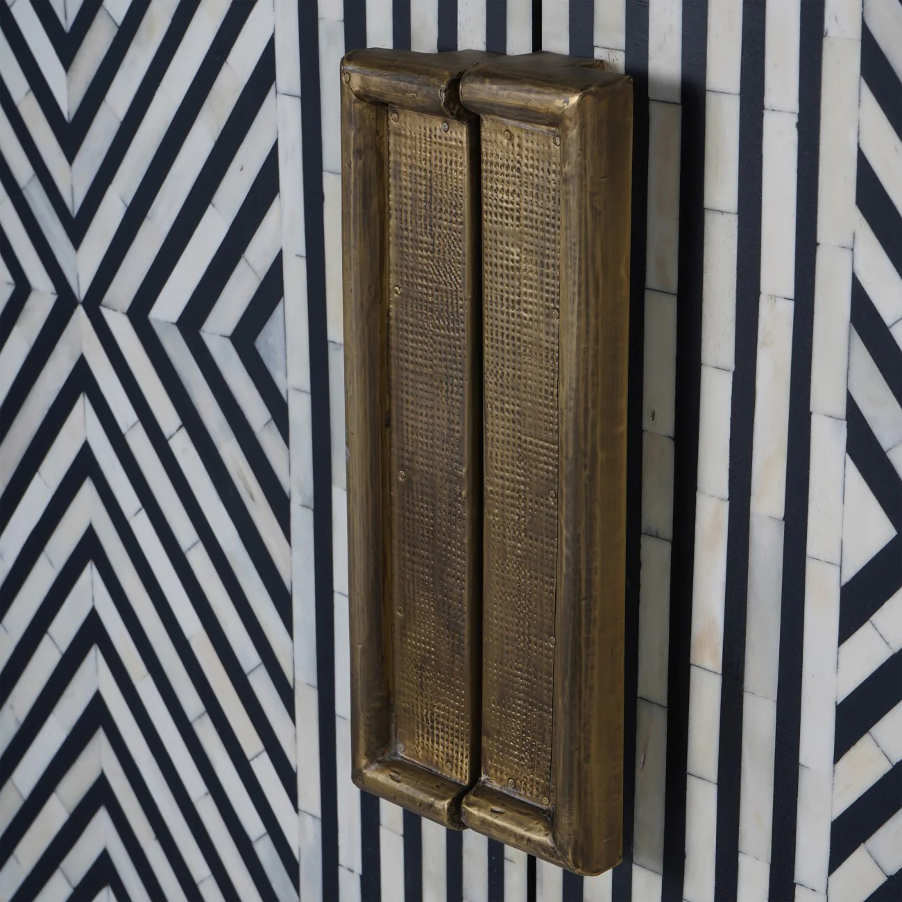 Delaney Bone Inlay Cabinet - Small/Large - Image 6