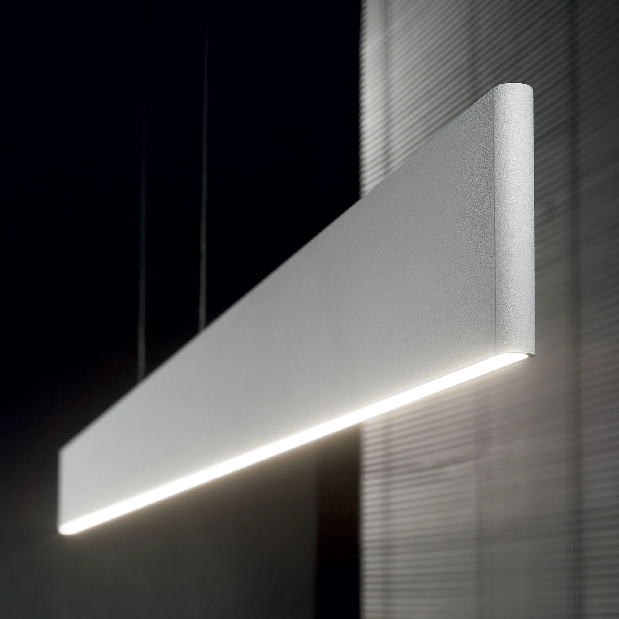 Desk LED Linear Pendant - White/Black - Image 2