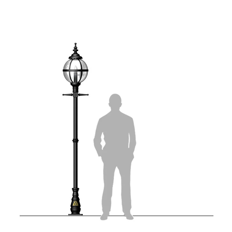 Doncaster 1Lt Cast Iron Lamp Post - Small/Large - Image 12