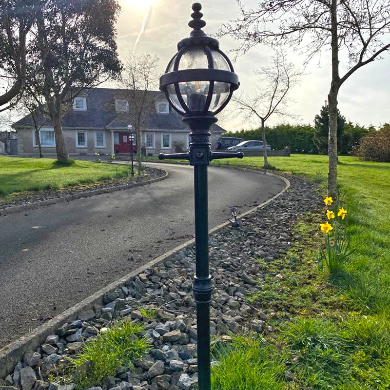 Doncaster 1Lt Cast Iron Lamp Post - Small/Large - Image 16