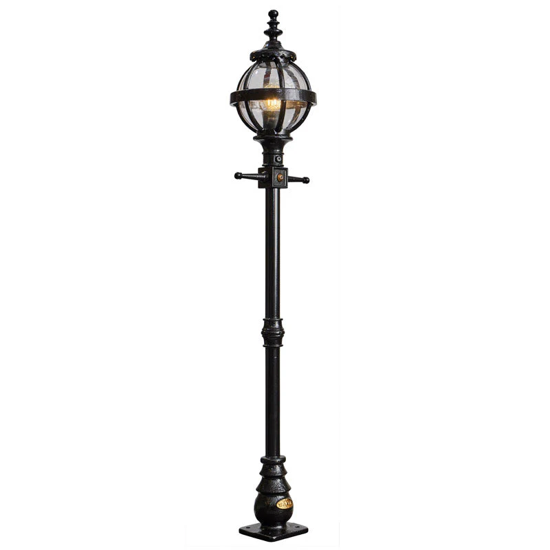 Doncaster 1Lt Cast Iron Lamp Post - Small/Large - Image 31