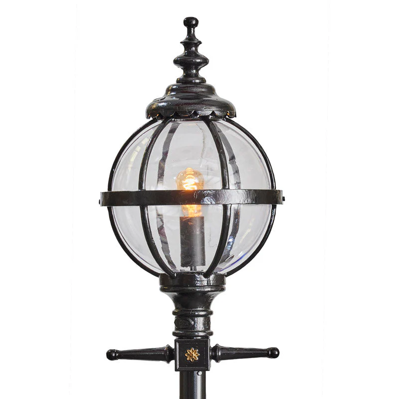 Doncaster 1Lt Cast Iron Lamp Post - Small/Large - Image 5