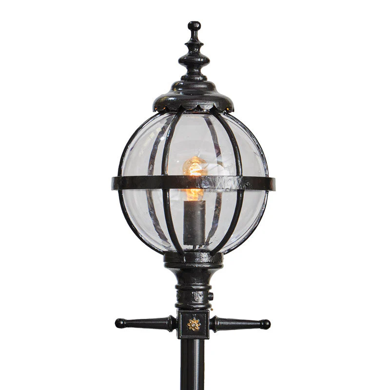 Doncaster 1Lt Cast Iron Lamp Post - Small/Large - Image 6