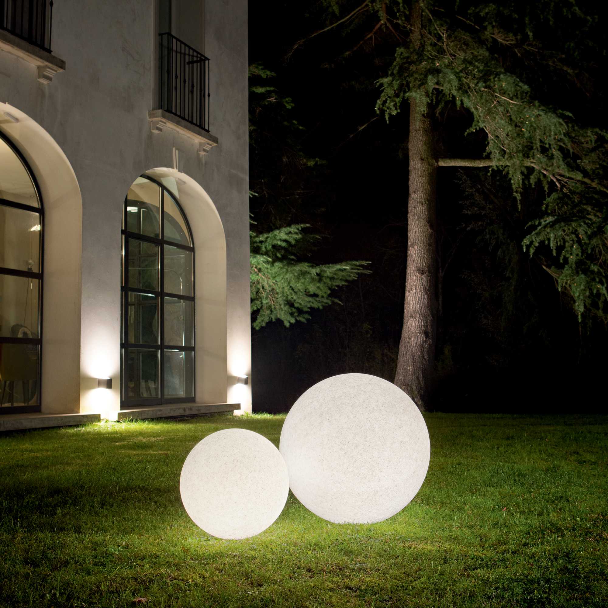 Doris Floor Lamp Small/Medium/Large - White Finish - Image 5