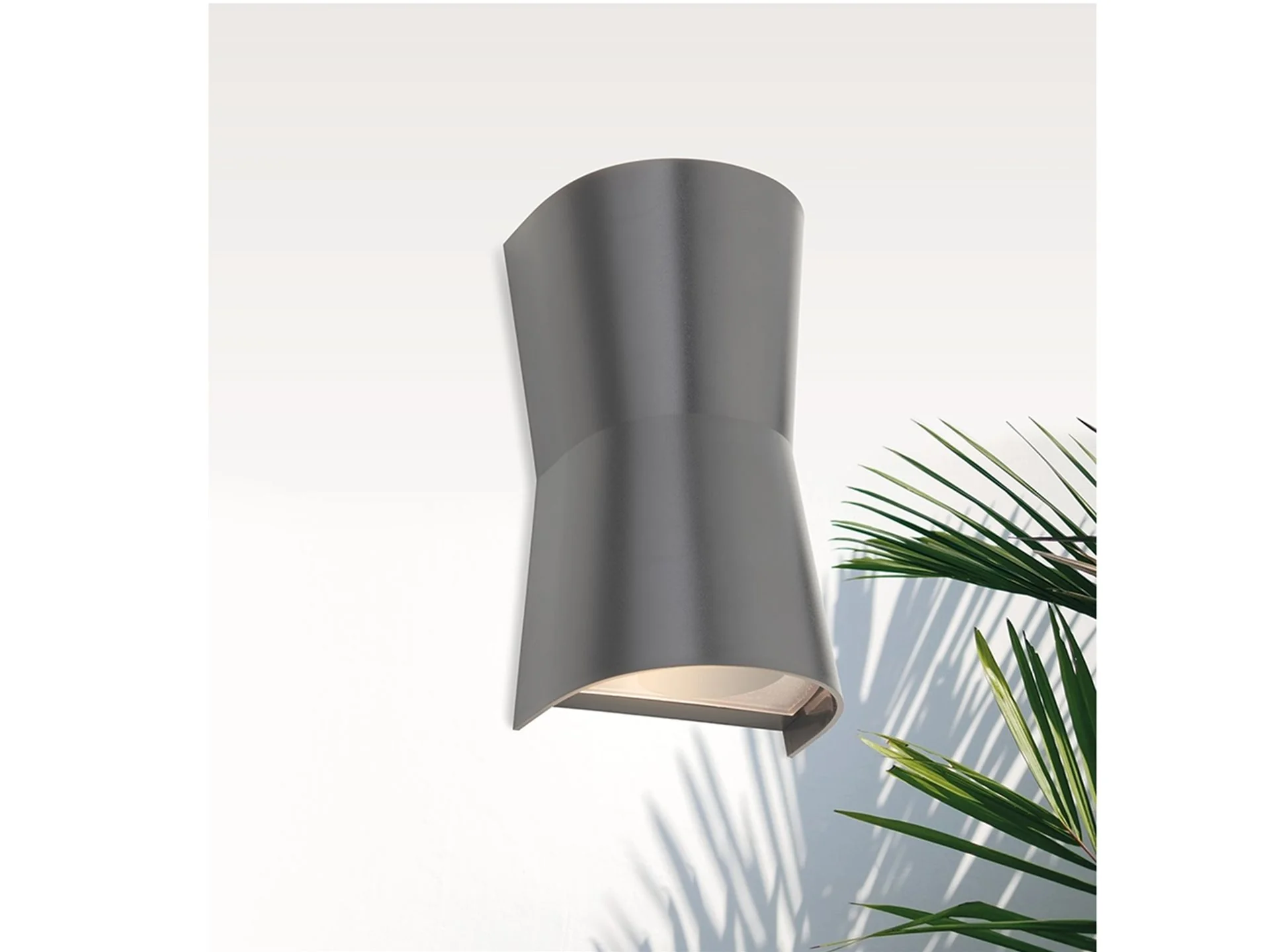 Duke 1/2lt Resin Wall light- Graphite Finish - Image 7