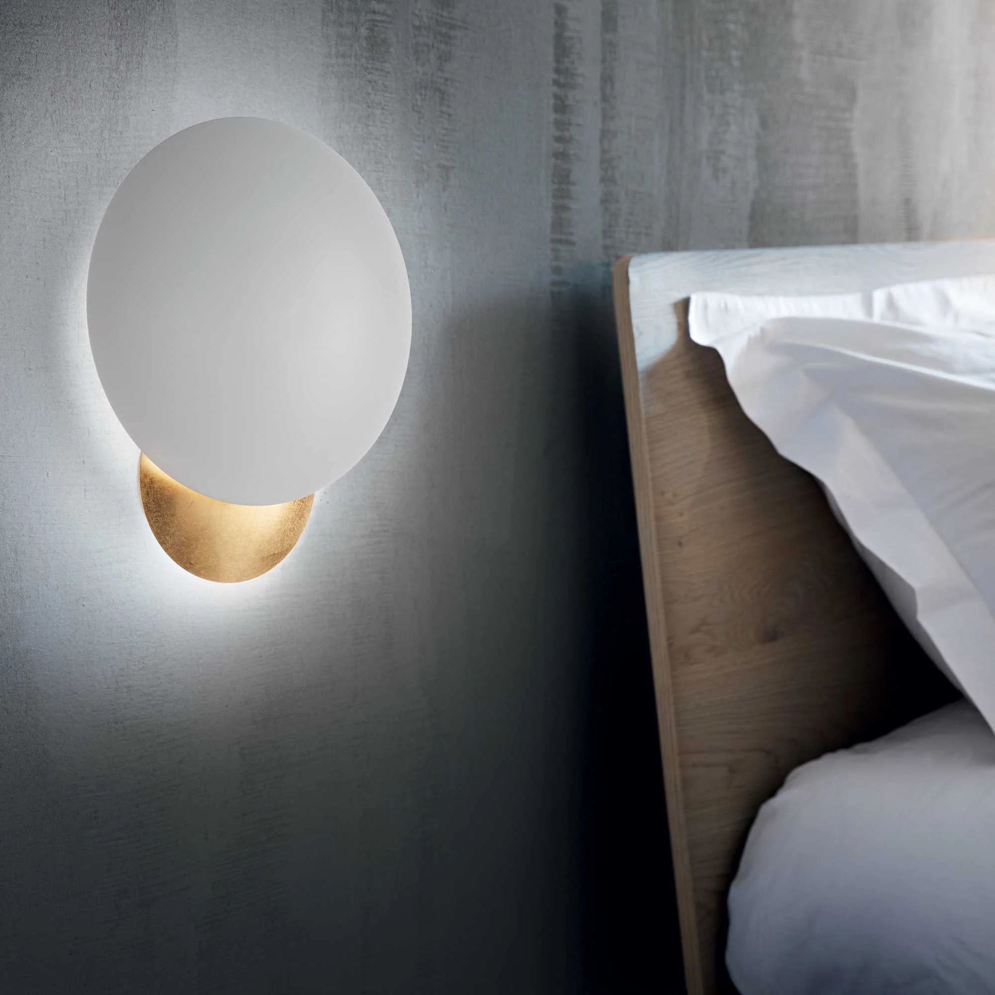 Eclissi LED Wall Lamp Fitting Small  - Gold Finish - Image 2