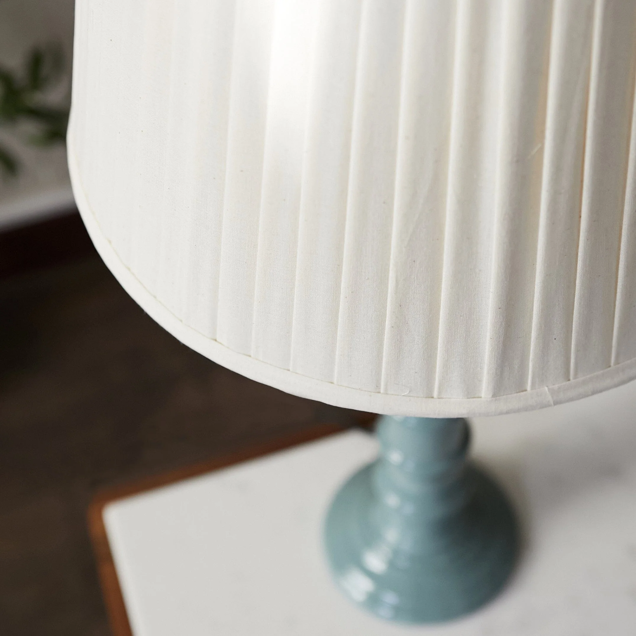 Rue Enamel Table Lamp- Blue/ Burgundy Base w Shades Finishes - Image 14