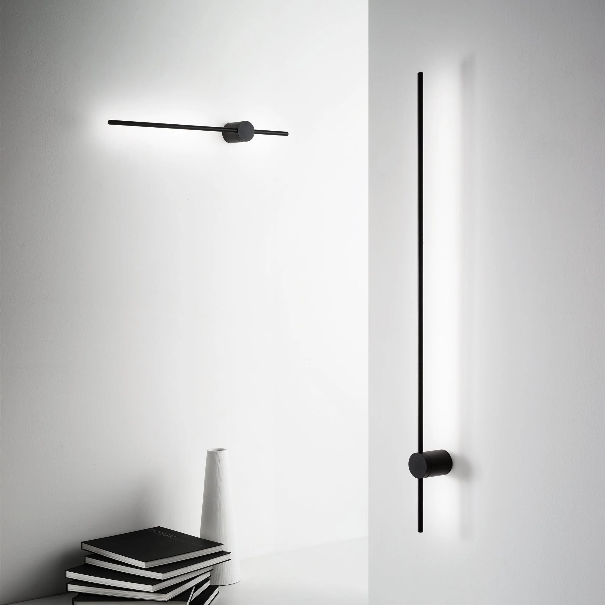 Essence 2700/4000K LED Linear Wall Light - Black/White - Image 2