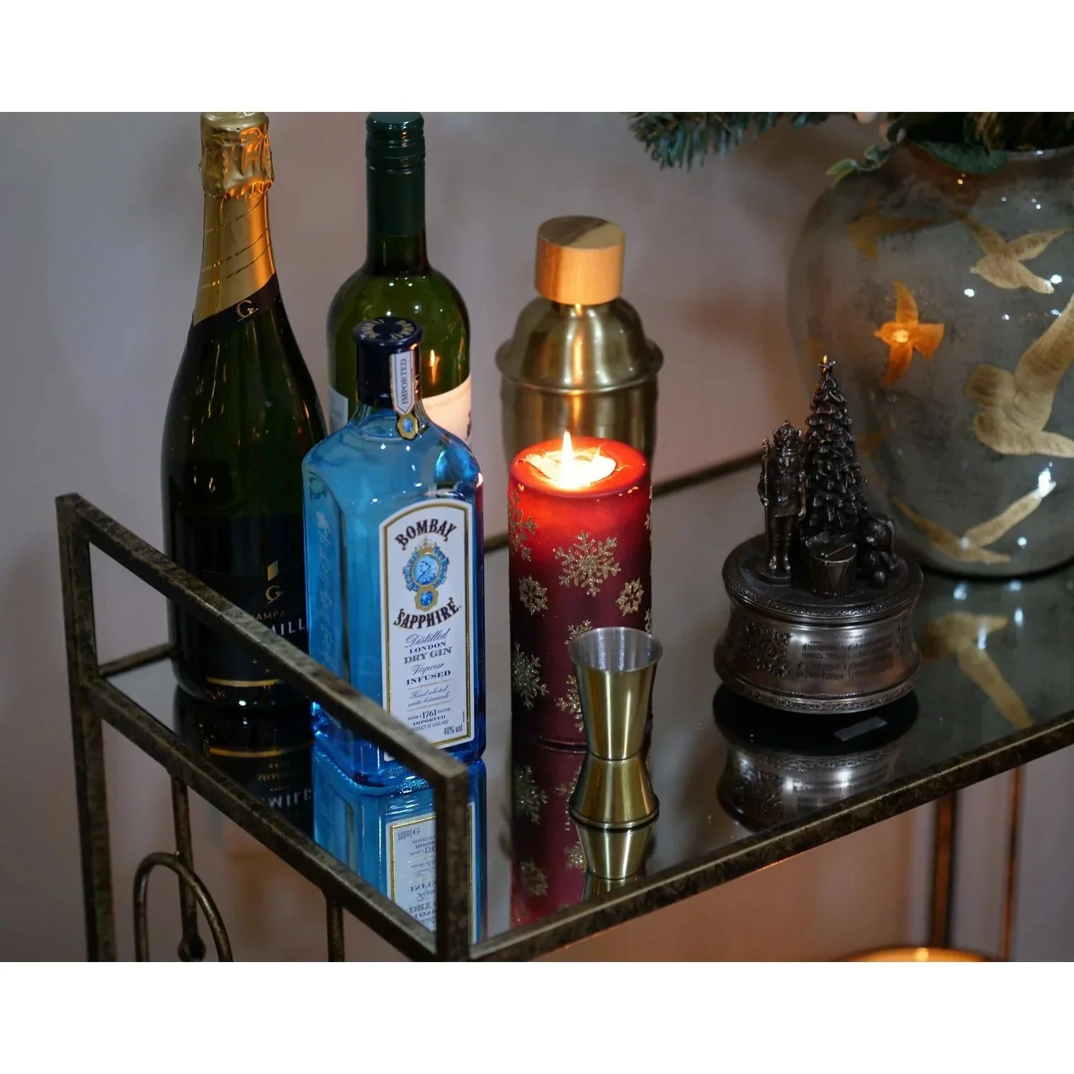 Estela Drinks Trolley - Distressed Gold & Mirrored Top Finish - Image 4