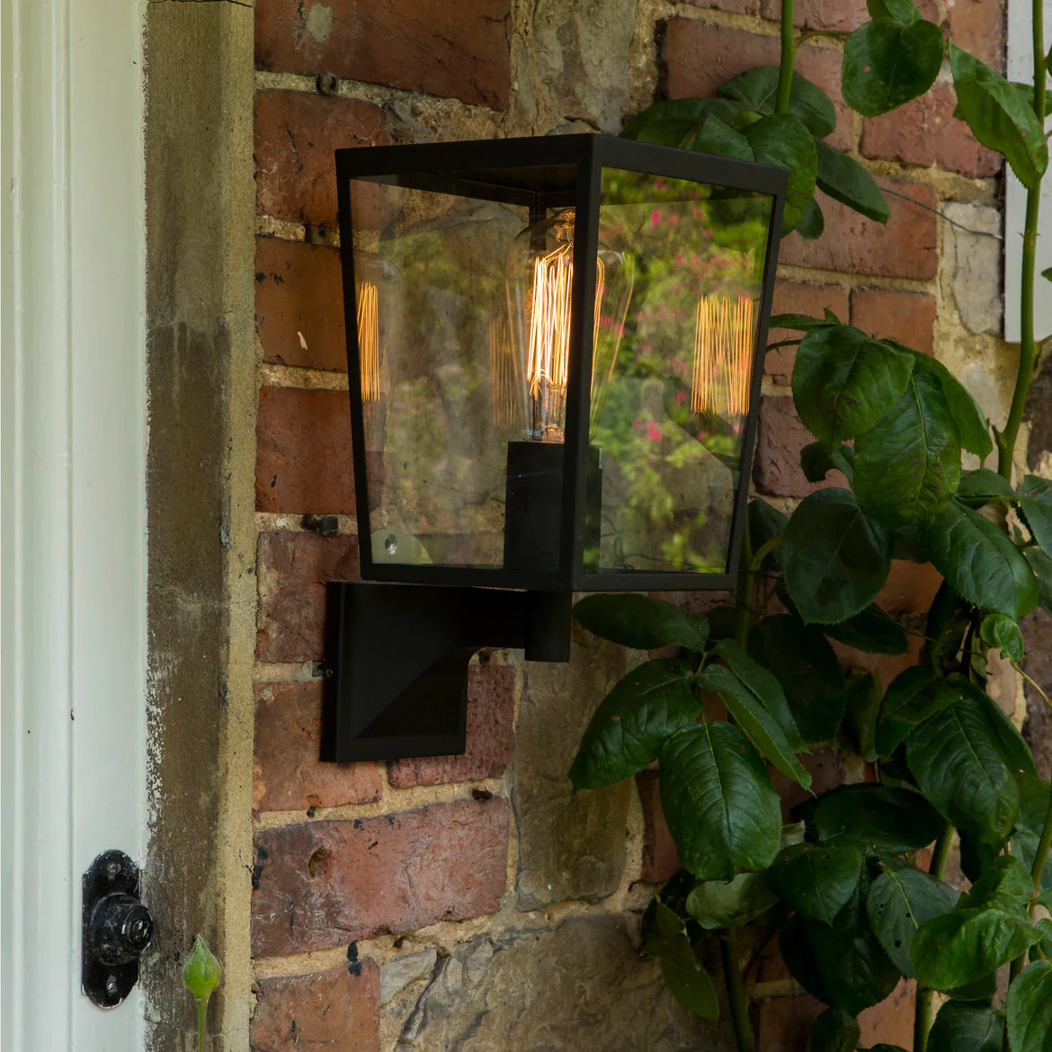 Farringdon Outdoor Wall Light IP44 - Image 5