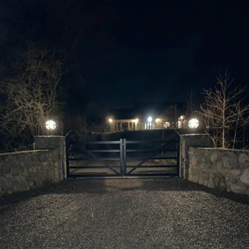Flemington Small/Large Pier Light - Cast Iron - Image 14