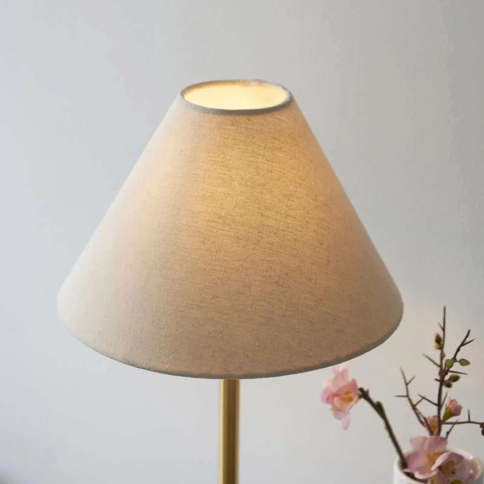 Fontaine Table Lamp- Brushed Aged Brass & White Marble with Natural Linen Shade - Image 3