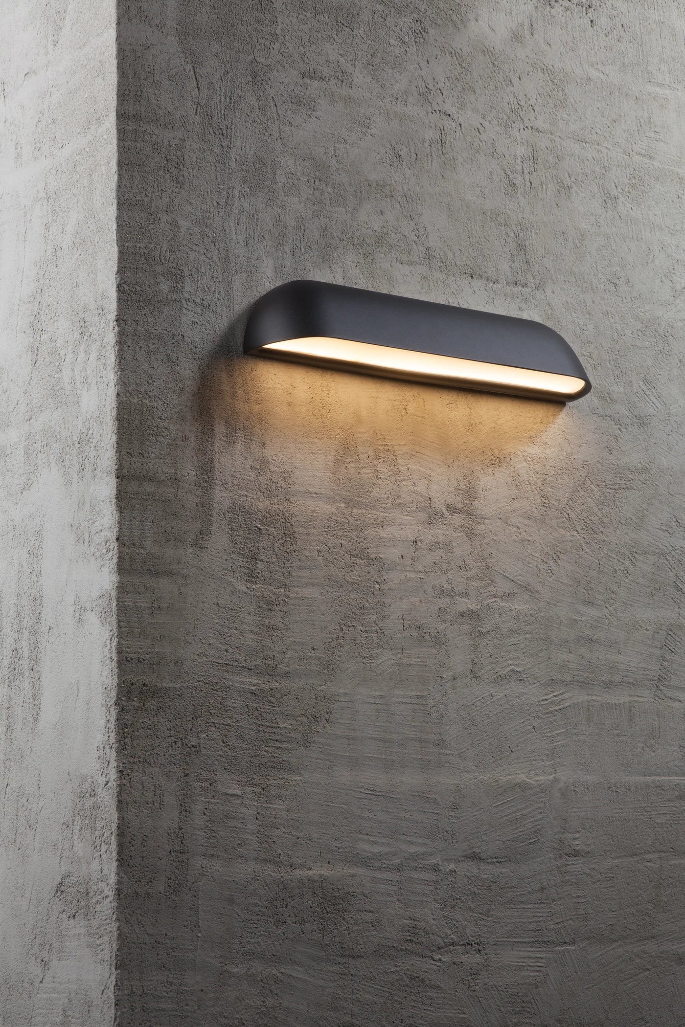 Front 26'/36' Wall Light- Black/ White - Image 4