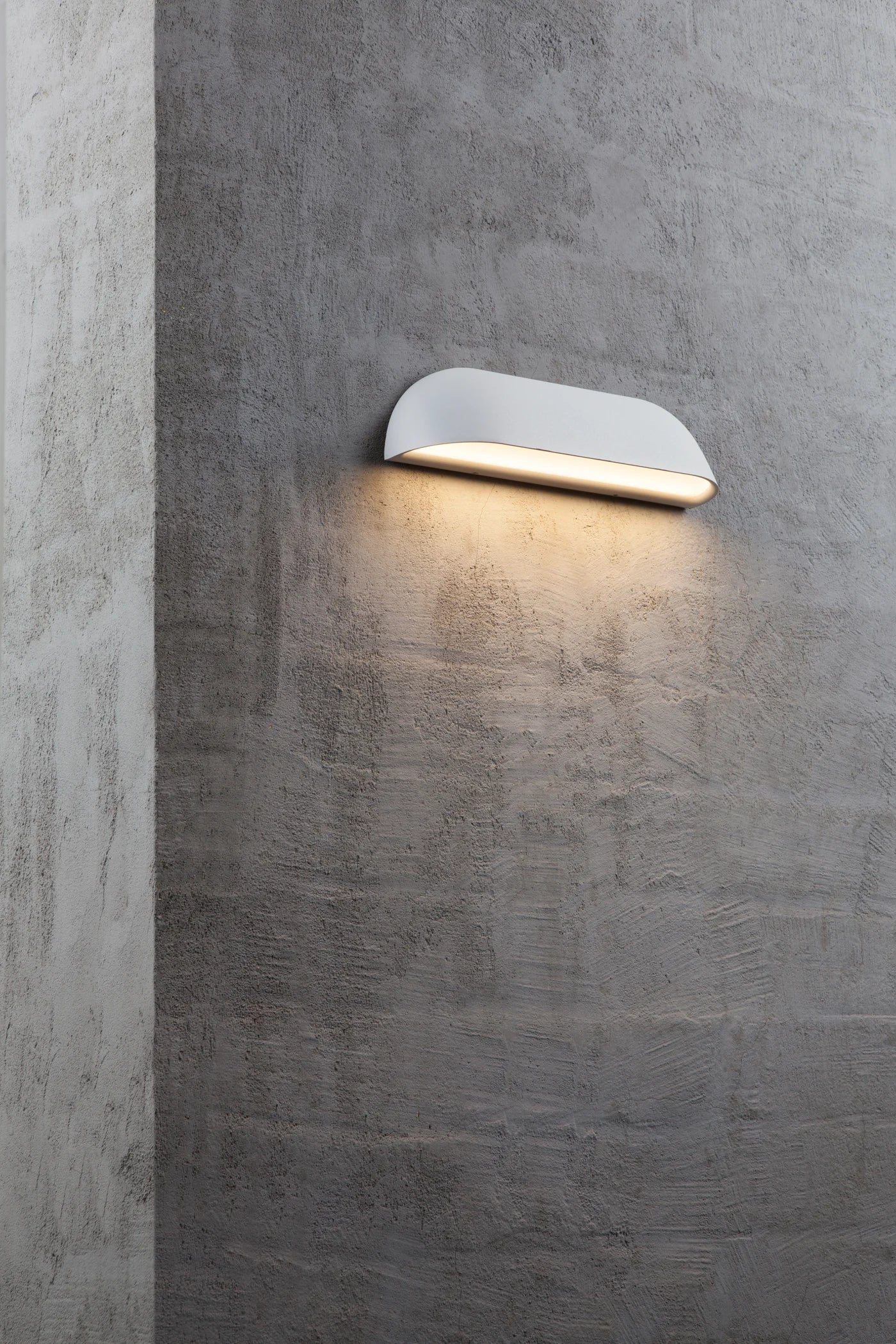 Front 26'/36' Wall Light- Black/ White - Image 9