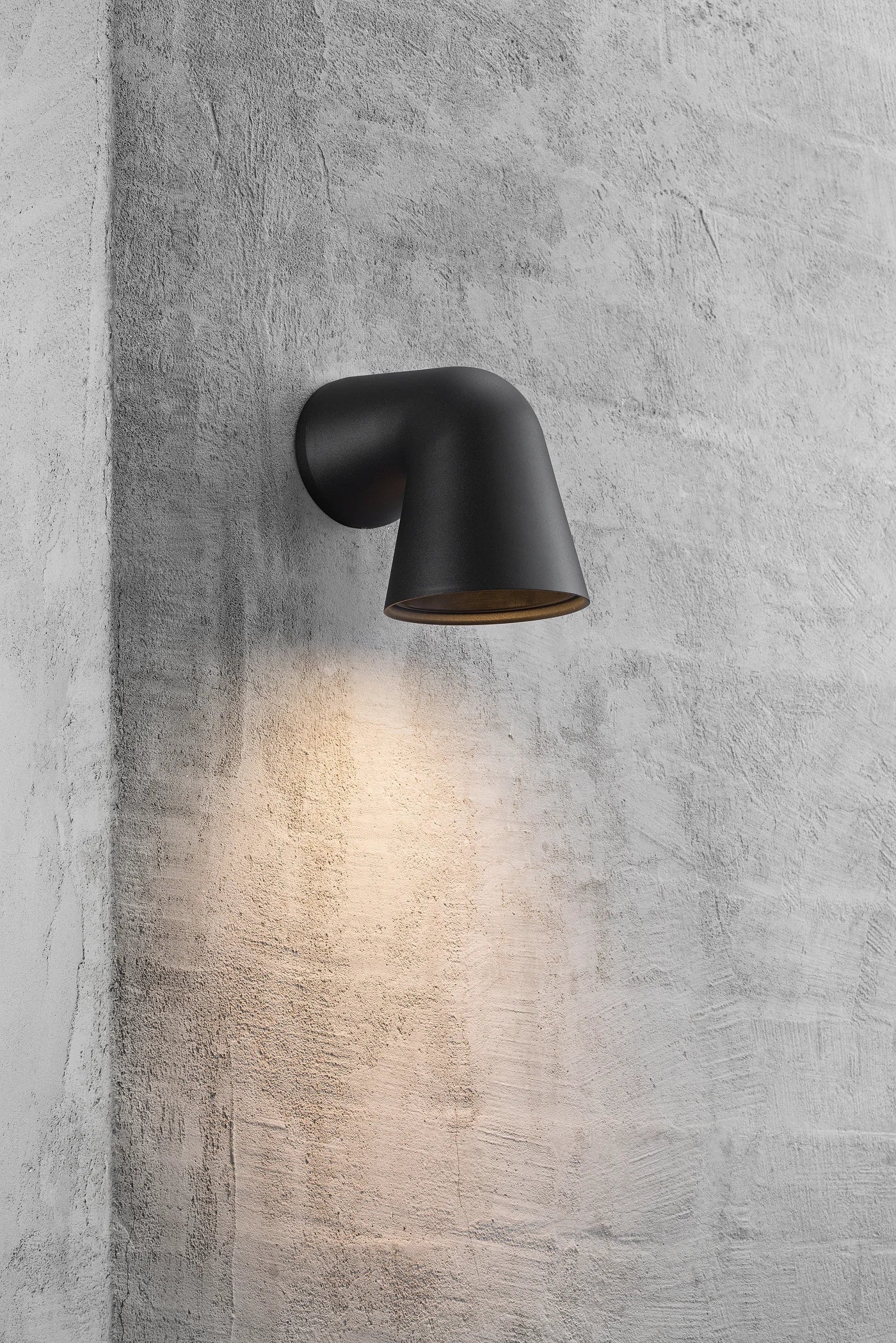 Front Single Wall Light- Black/ White - Image 4