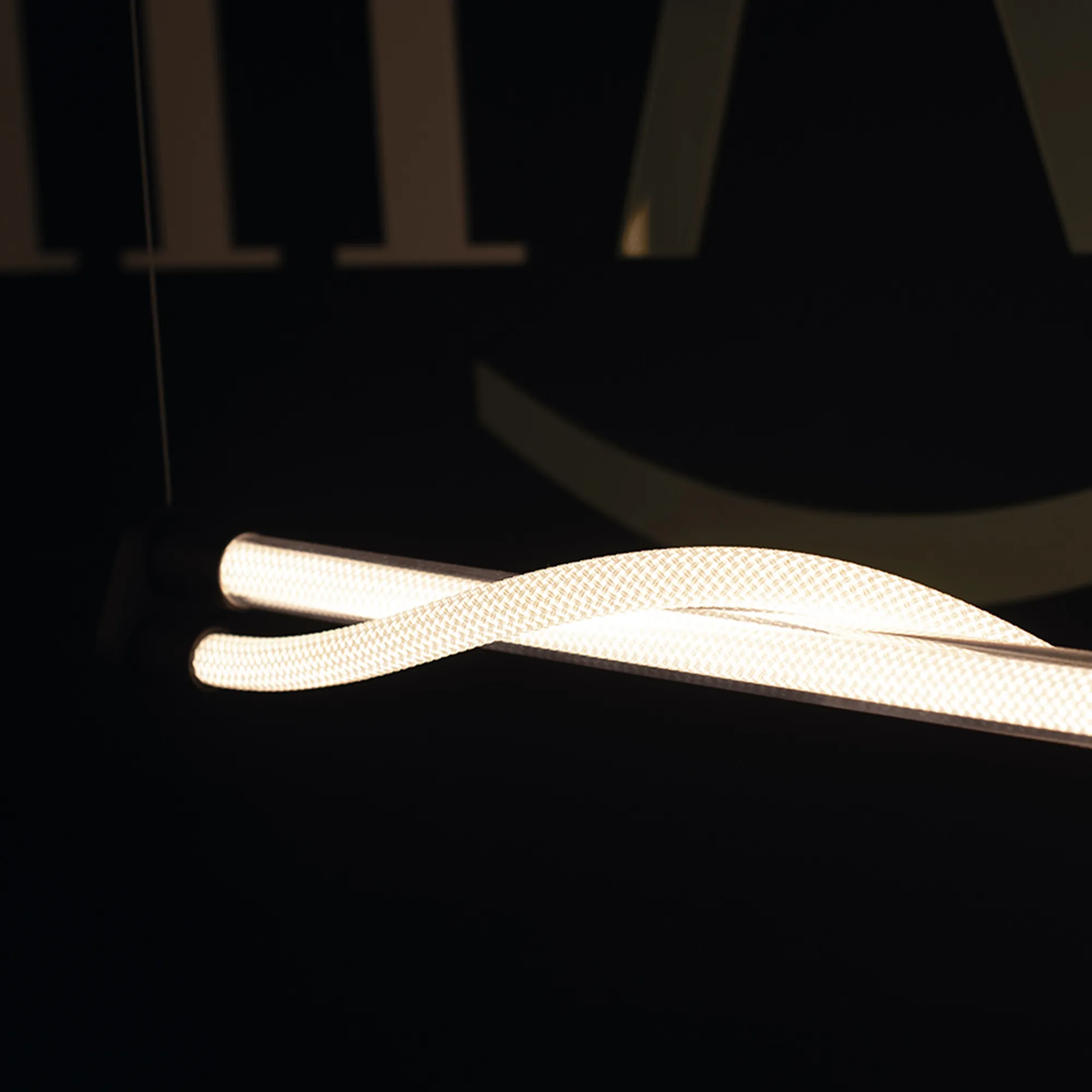 Fugaz Linear Pendant, 38W LED, 3000K, 2600lm 3yrs Warranty - Image 2