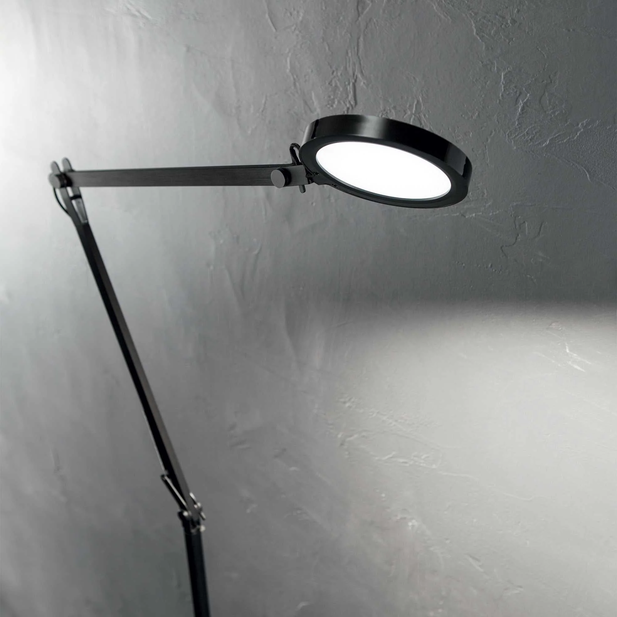 Futura Floor Lamp - Aluminum/White/Black Finish - Image 5