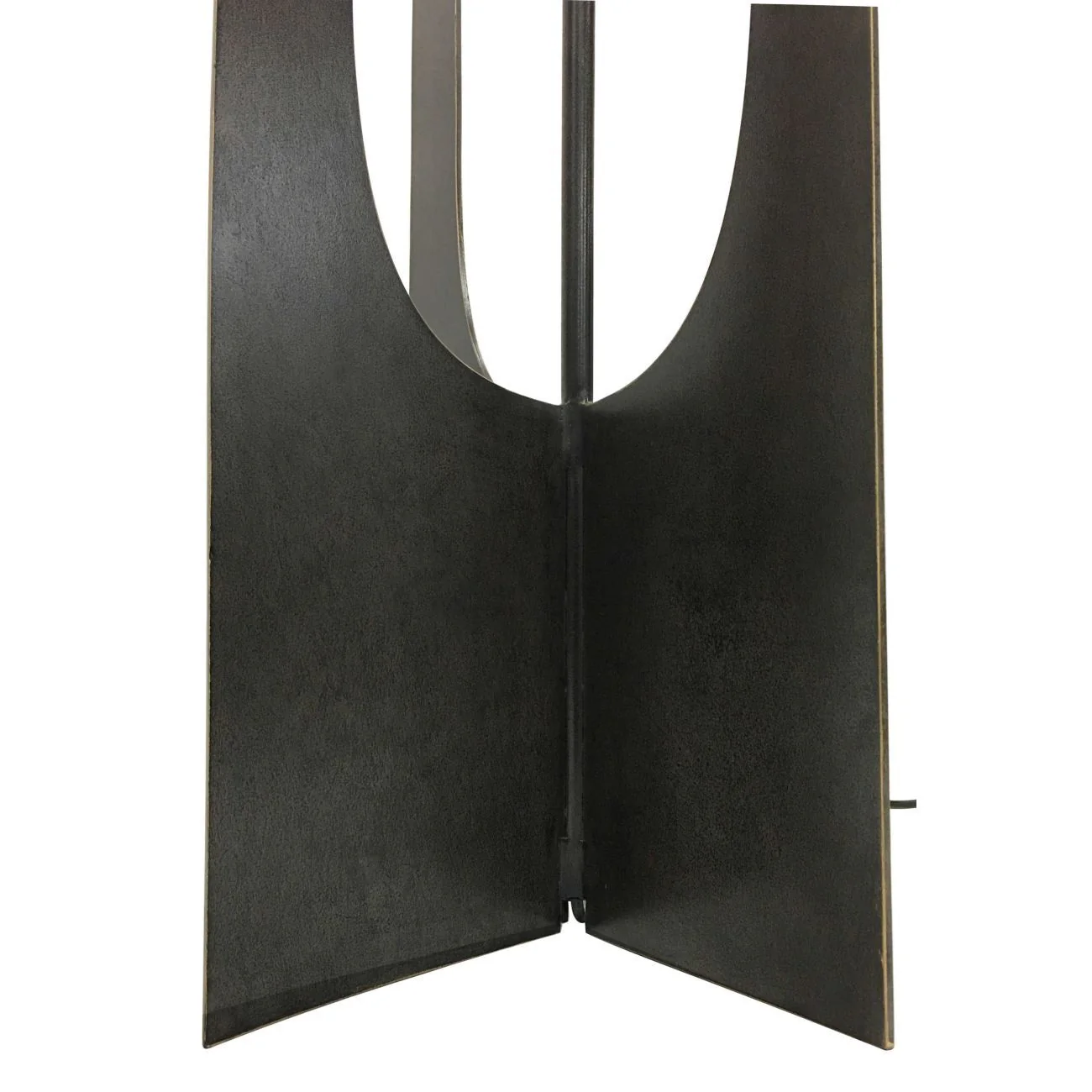 Glenthorpe Hammered Iron Floor Lamp - Gilded Oak Finish - Image 4